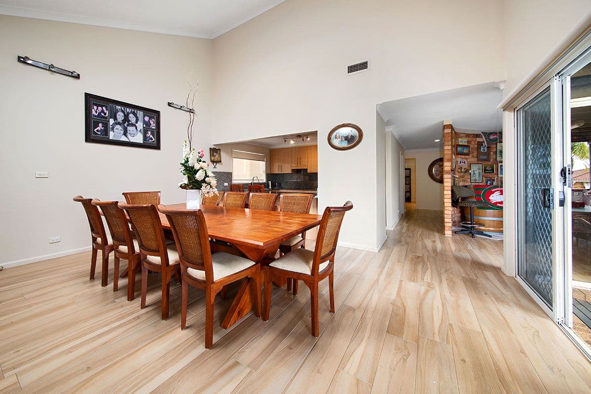 10 Orton Street, Barden Ridge - Thumbnail 8