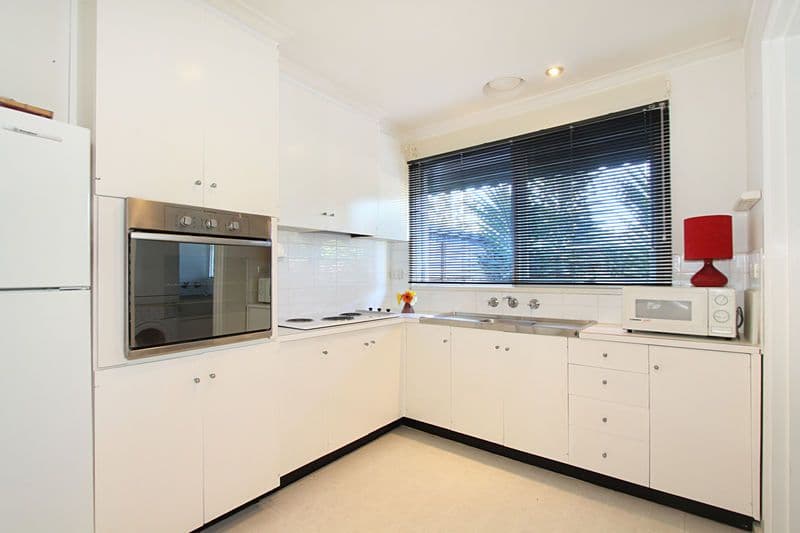 233 Warrigal Road, CHELTENHAM VIC 3192, Cheltenham - Thumbnail 3