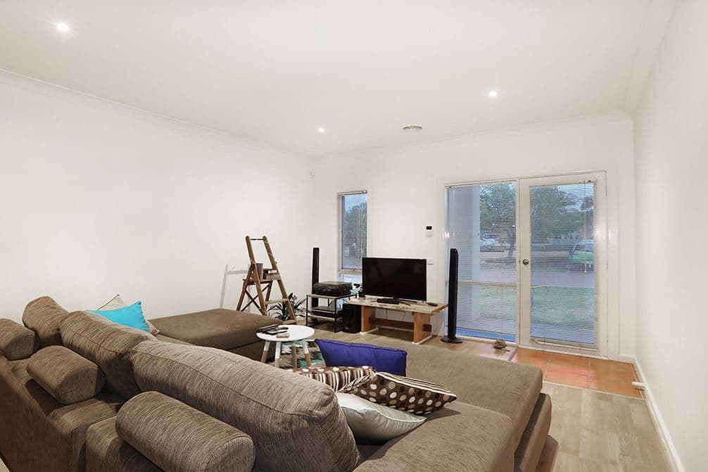 12 Piping Lane, Mordialloc VIC 3195, Mordialloc - Thumbnail 2