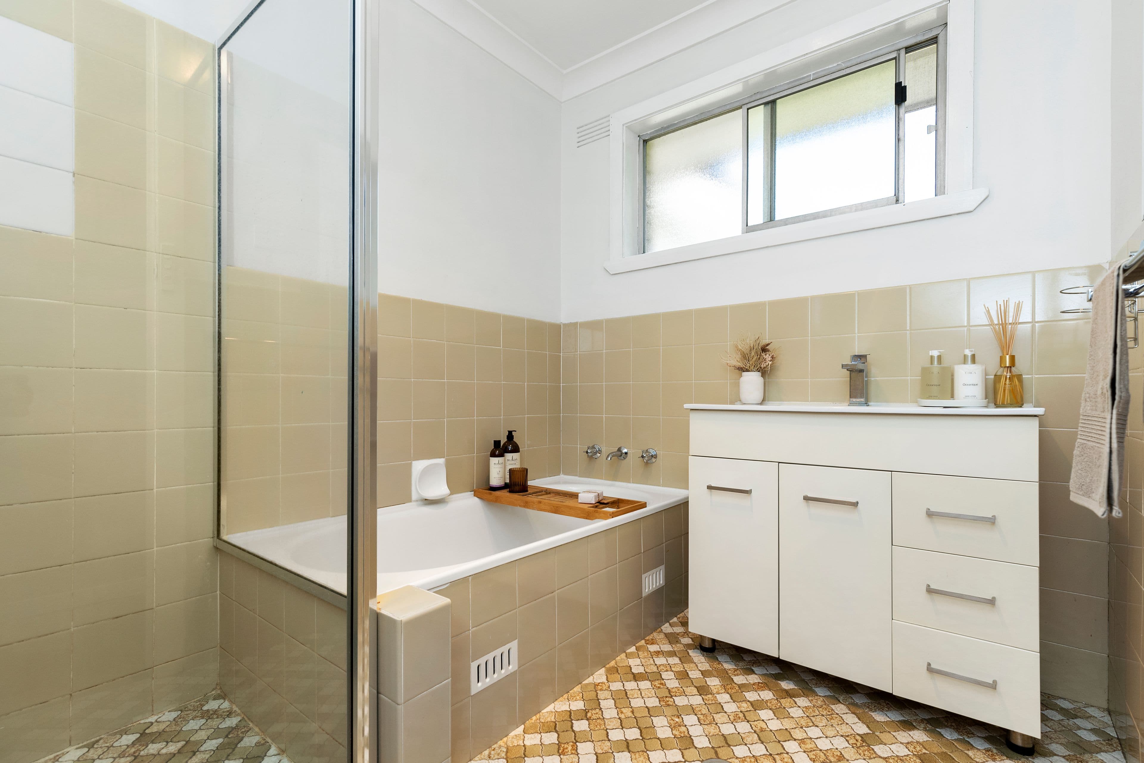 4 Endeavour Street, Kooringal NSW 2650, Kooringal - Thumbnail 8