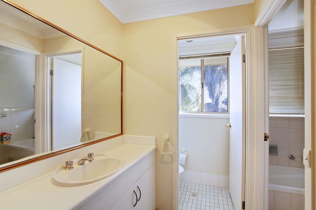 28 Flinders Crescent, HINCHINBROOK NSW 2168, Hinchinbrook - Thumbnail 7
