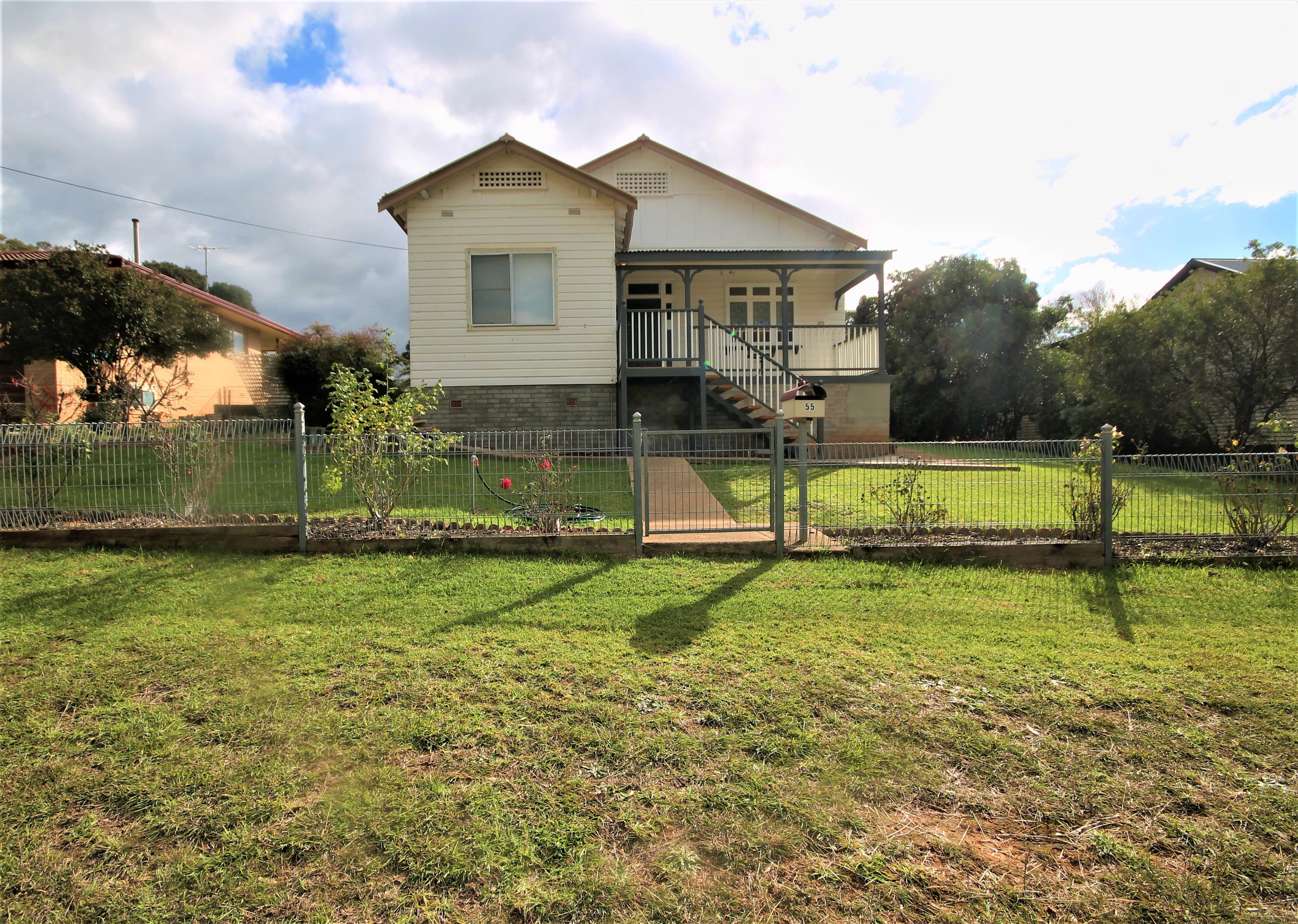 55 Murringo Street, Young - Thumbnail 2