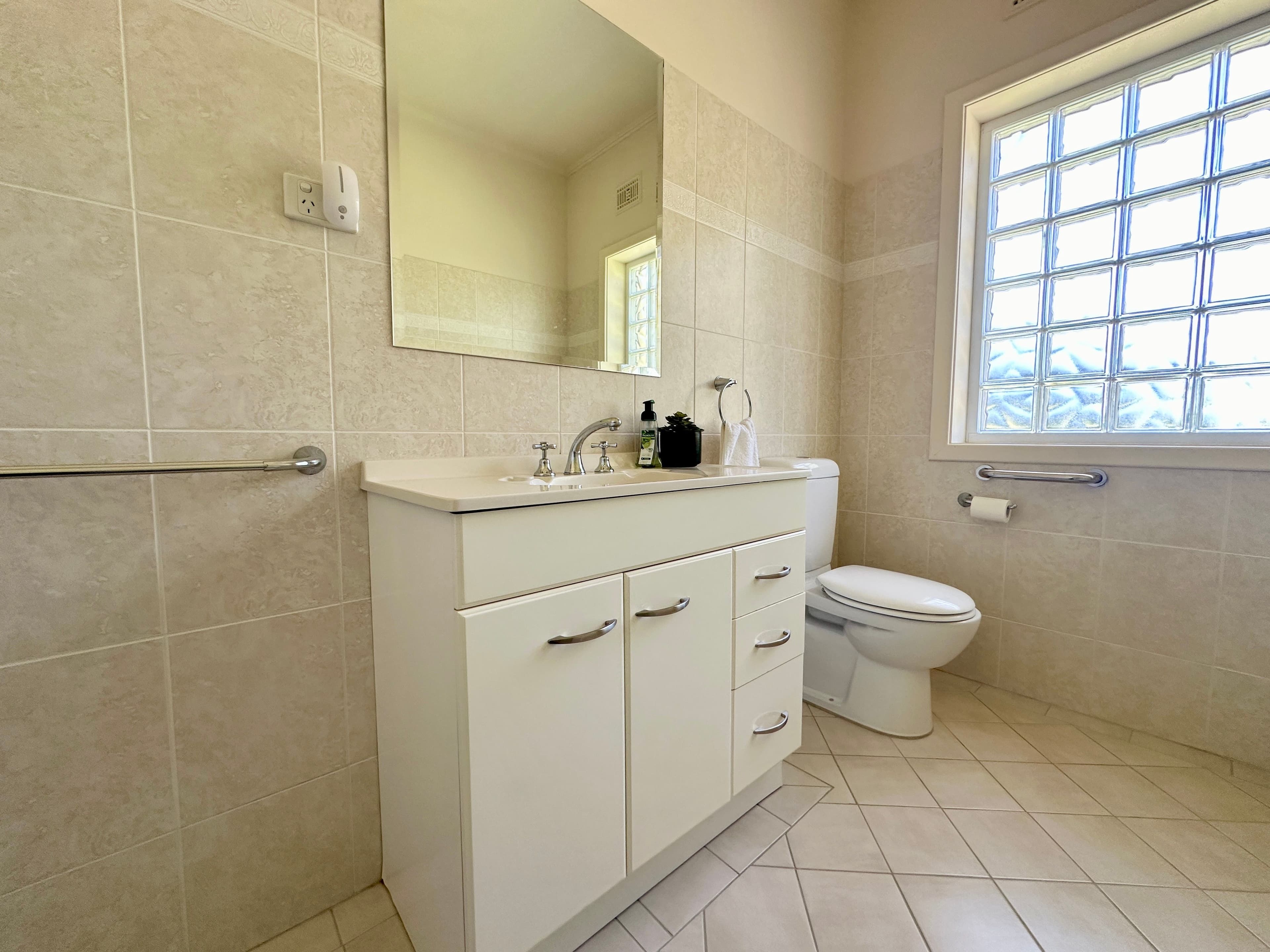 131 Gordon Street, Naracoorte SA 5271, Naracoorte - Thumbnail 7