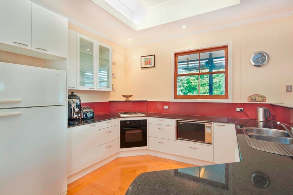 31  Carville Street, ANNERLEY QLD 4103, Annerley - Thumbnail 3