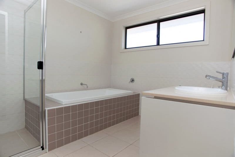 8 Bacchus Drive, EPPING VIC 3076, Epping - Thumbnail 4