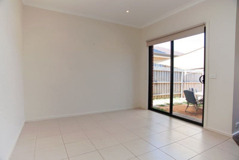 8 Bacchus Drive, EPPING VIC 3076, Epping - Thumbnail 8