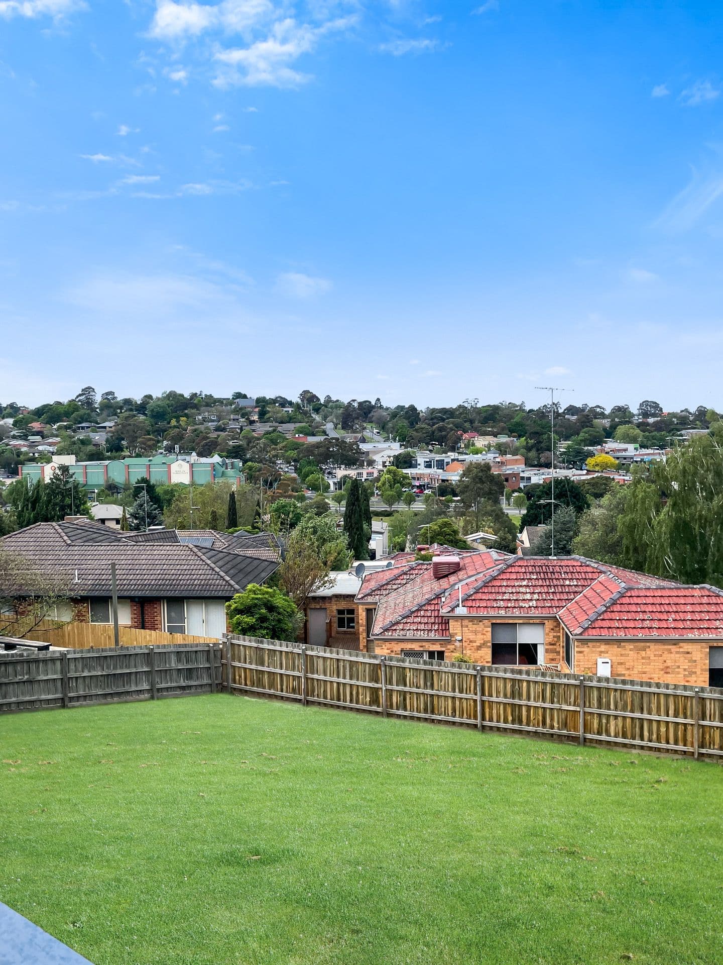 27 Kramer Drive, Berwick VIC 3806, Berwick - Thumbnail 4