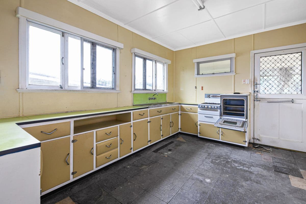 21 Chewton Street, Mitchelton QLD 4053, Mitchelton - Thumbnail 3