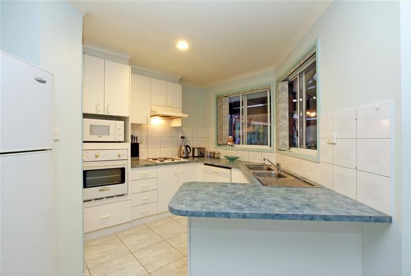 10 Romeo Court, MILL PARK VIC 3082, Mill Park - Thumbnail 2