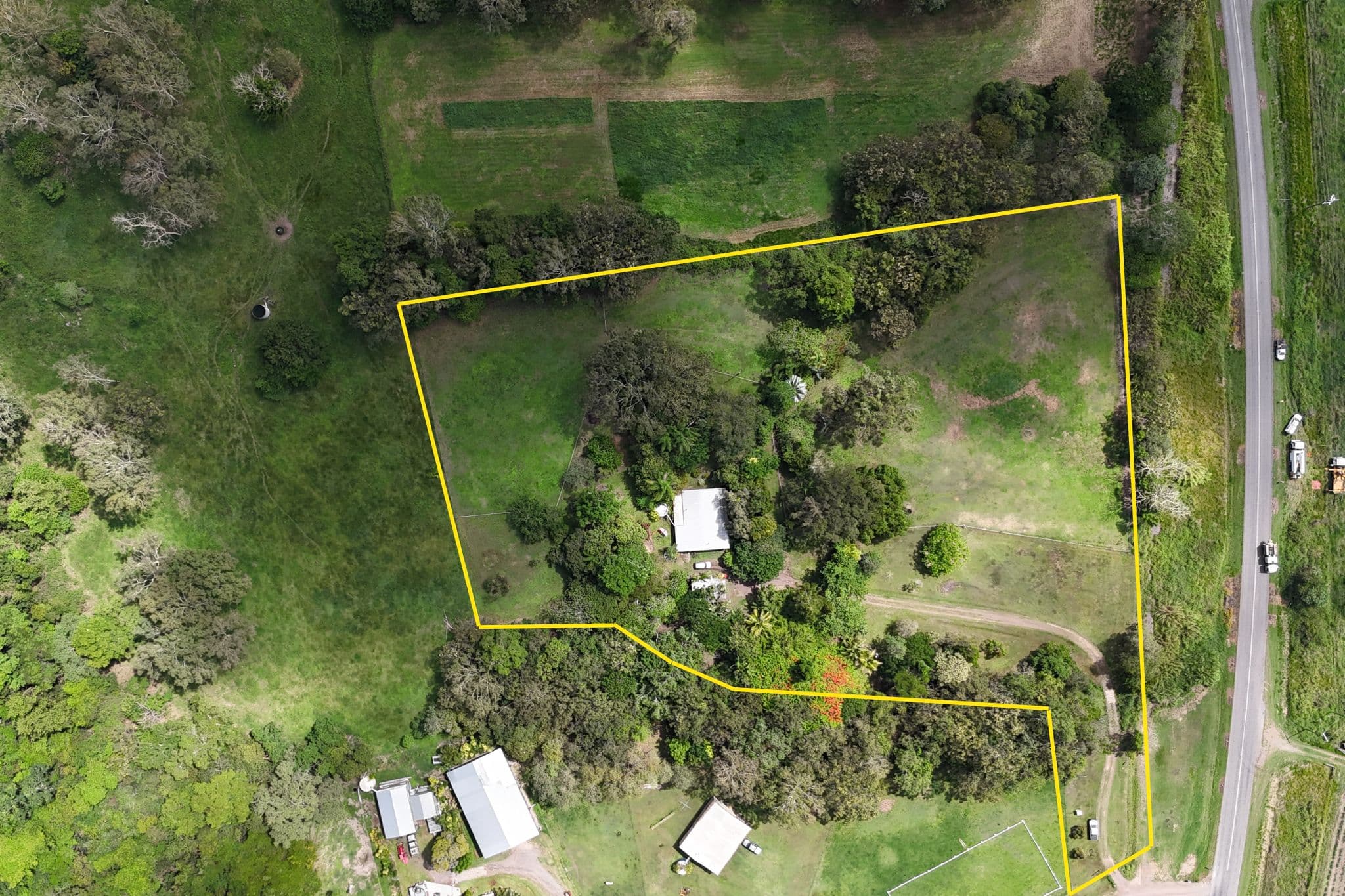 2 Rainforest Road, Sarina QLD 4737, Sarina - Thumbnail 2