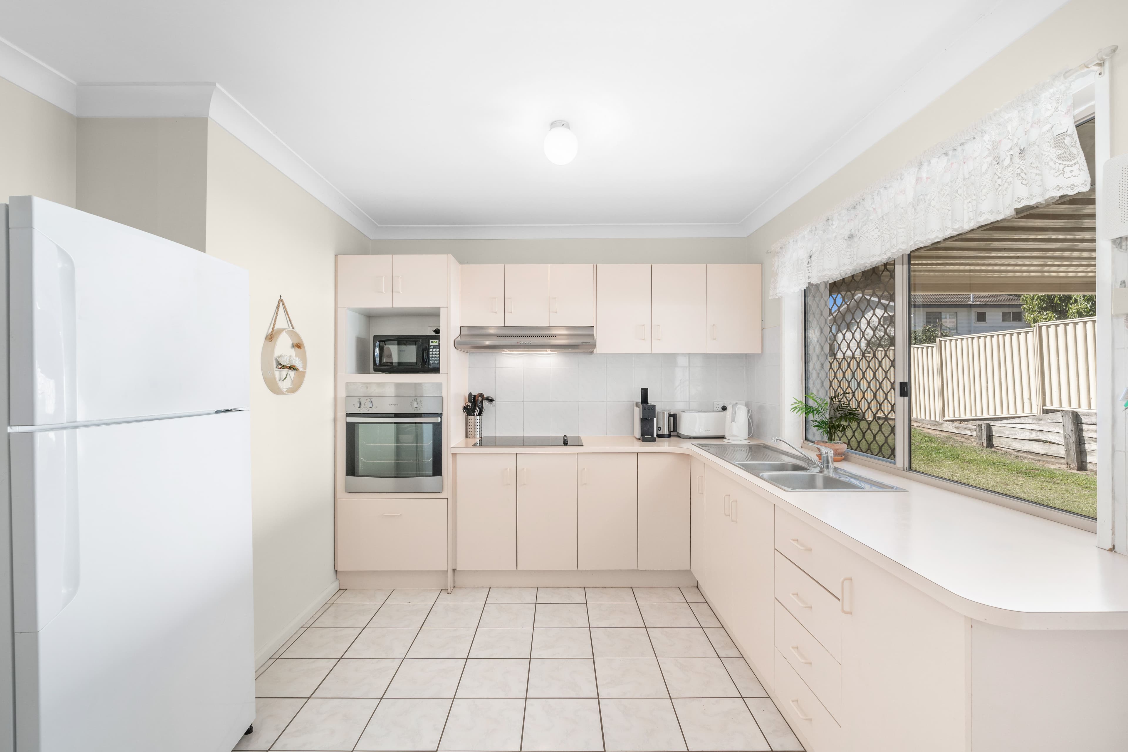 14 Jared Place, Wynnum West QLD 4178, Wynnum West - Thumbnail 4