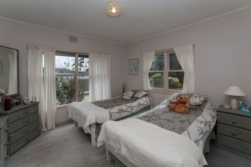 22 Doveton Avenue, EUMEMMERRING VIC 3177, Eumemmerring - Thumbnail 4