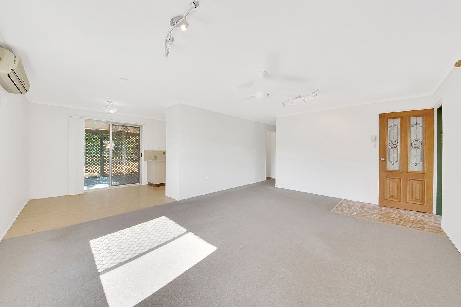 31 Wilga Street, Kin Kora QLD 4680, Kin Kora - Thumbnail 2