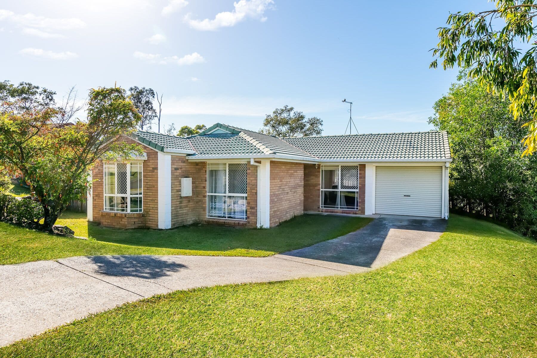 1 Bou Court, Edens Landing QLD 4207, Edens Landing - Thumbnail 2