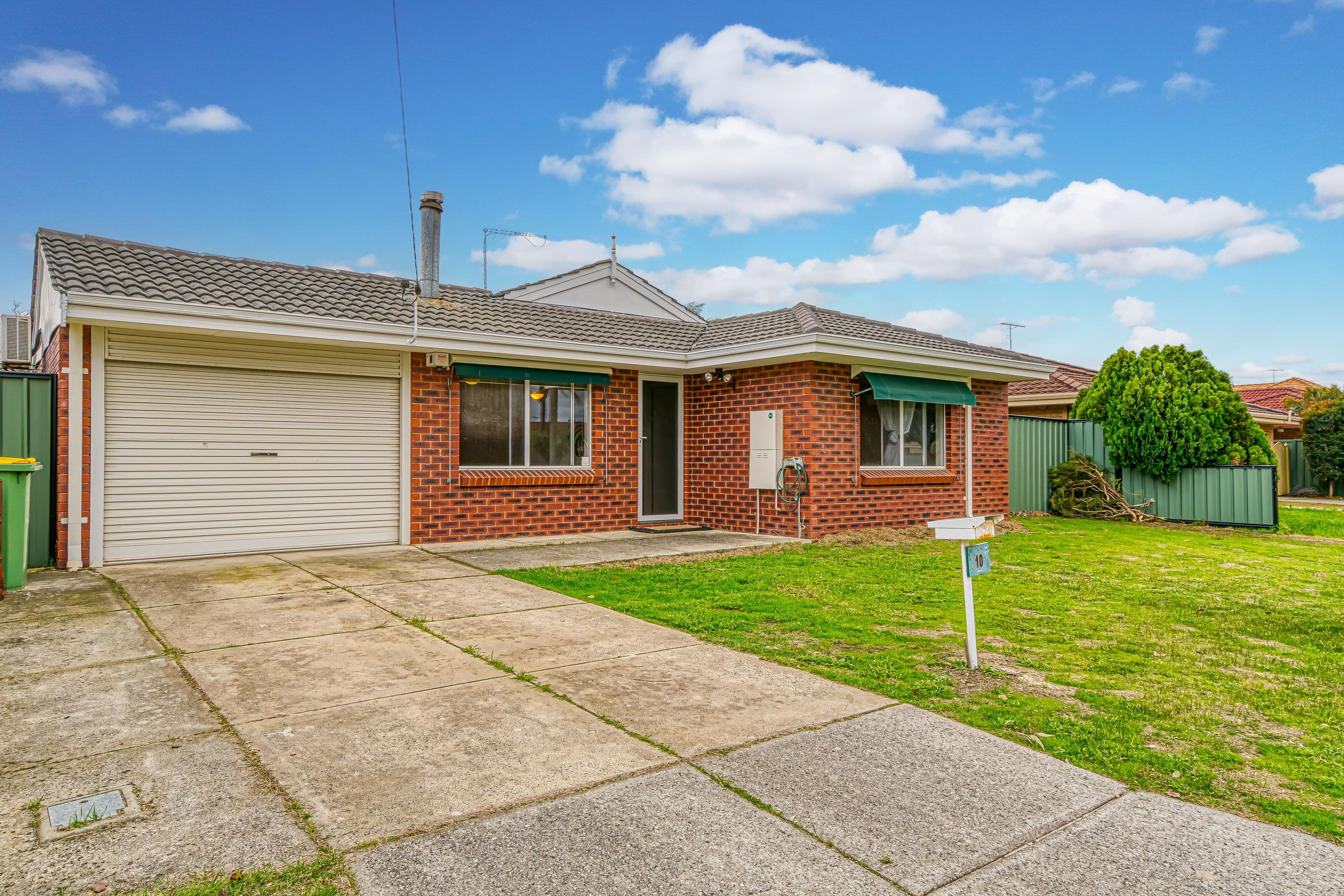 10 Carakine Grove, Thornlie WA 6108, Thornlie - Thumbnail 2