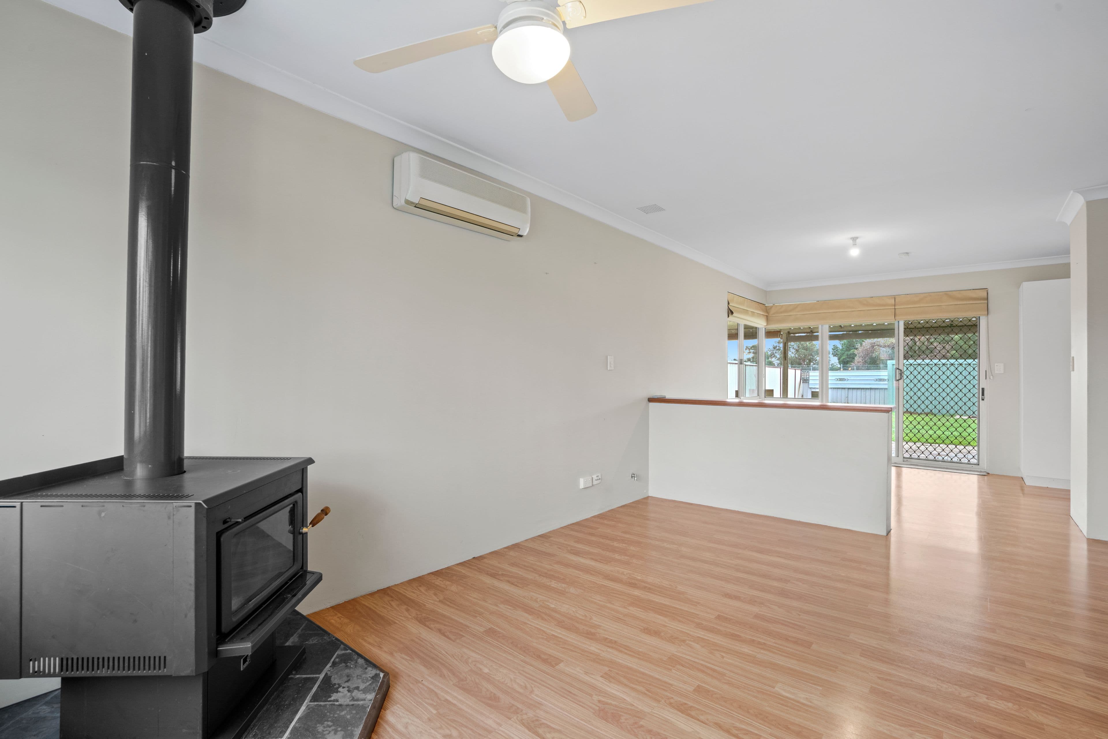 10 Carakine Grove, Thornlie WA 6108, Thornlie - Thumbnail 3