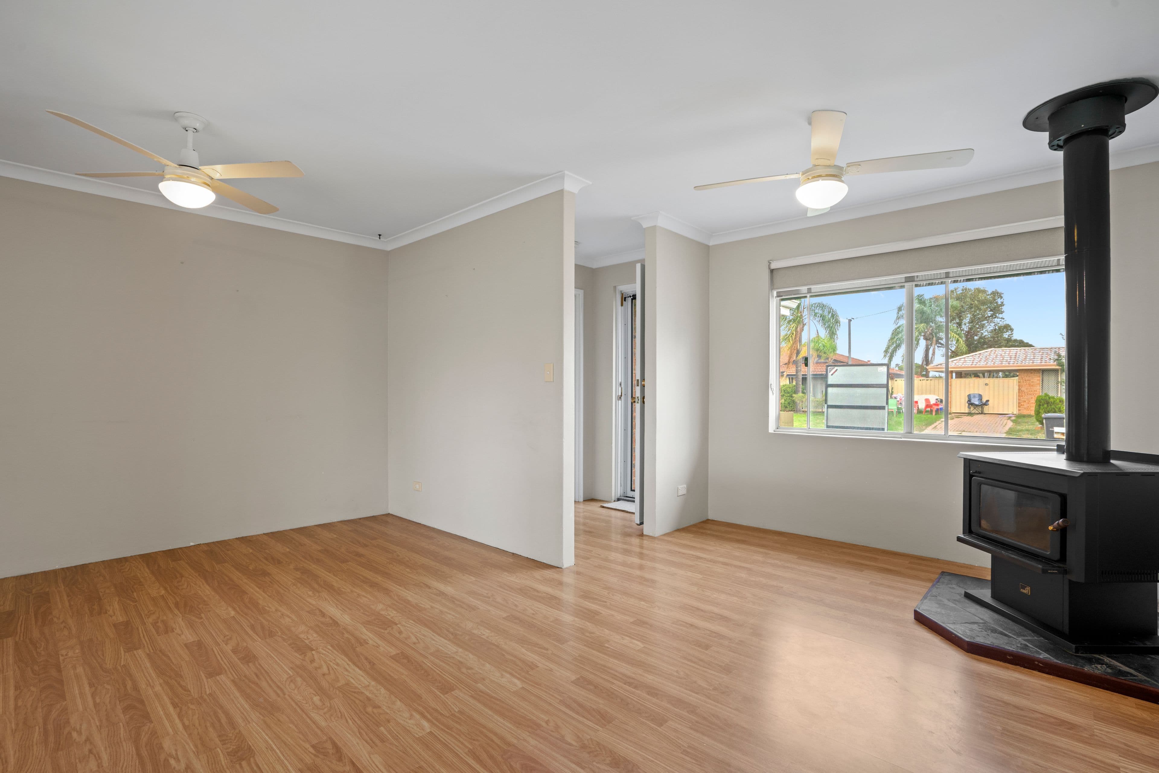 10 Carakine Grove, Thornlie WA 6108, Thornlie - Thumbnail 4