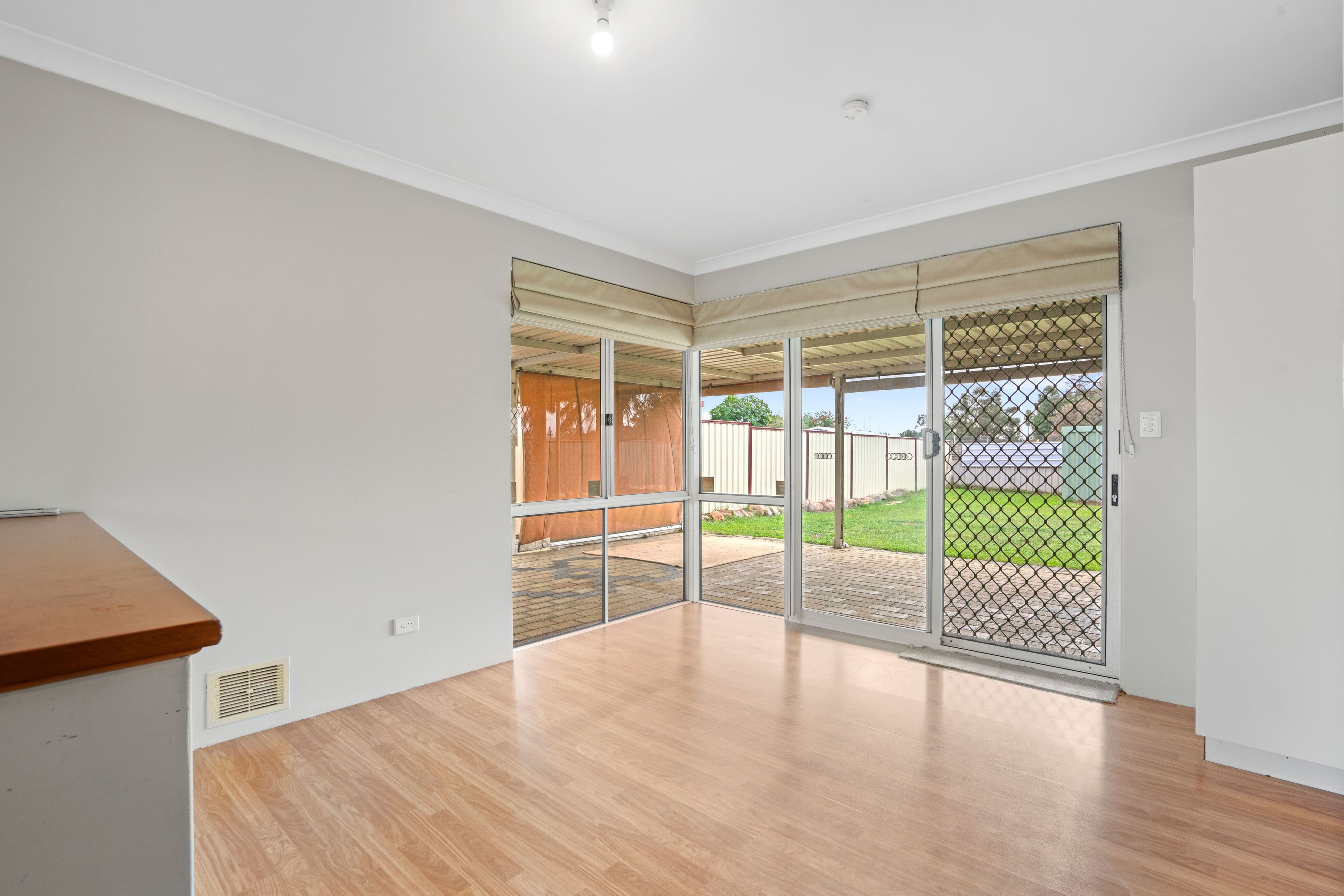 10 Carakine Grove, Thornlie WA 6108, Thornlie - Thumbnail 8