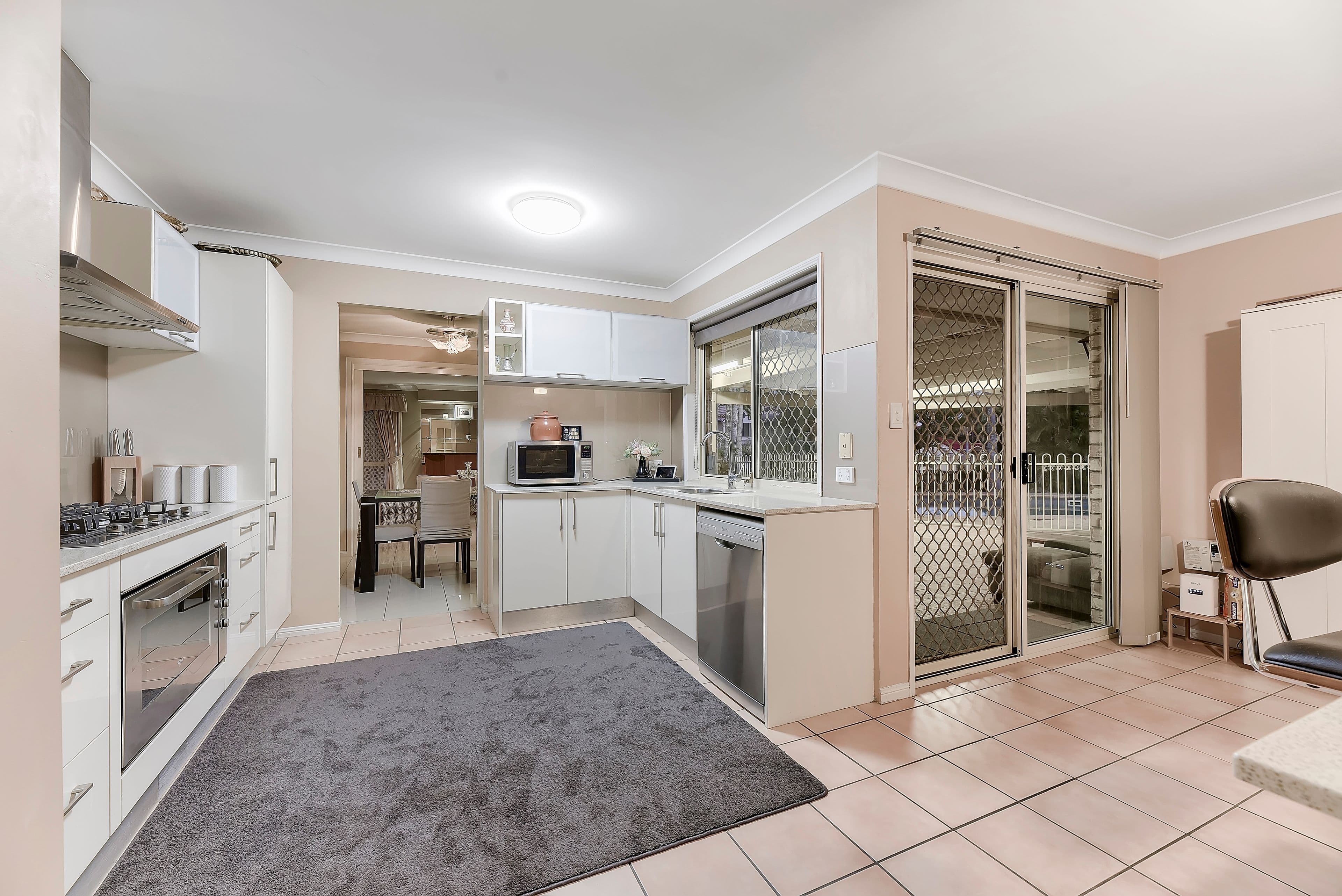 17 Carnation Crescent, Calamvale QLD 4116, Calamvale - Thumbnail 7