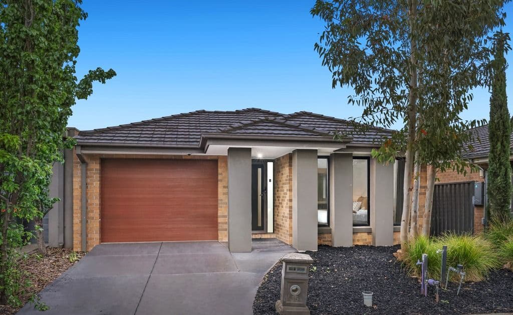 15 Bindarri Road, MANOR LAKES VIC 3024, Manor Lakes - Thumbnail 2