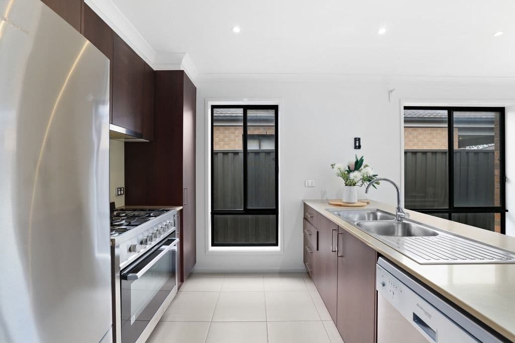 15 Bindarri Road, MANOR LAKES VIC 3024, Manor Lakes - Thumbnail 5