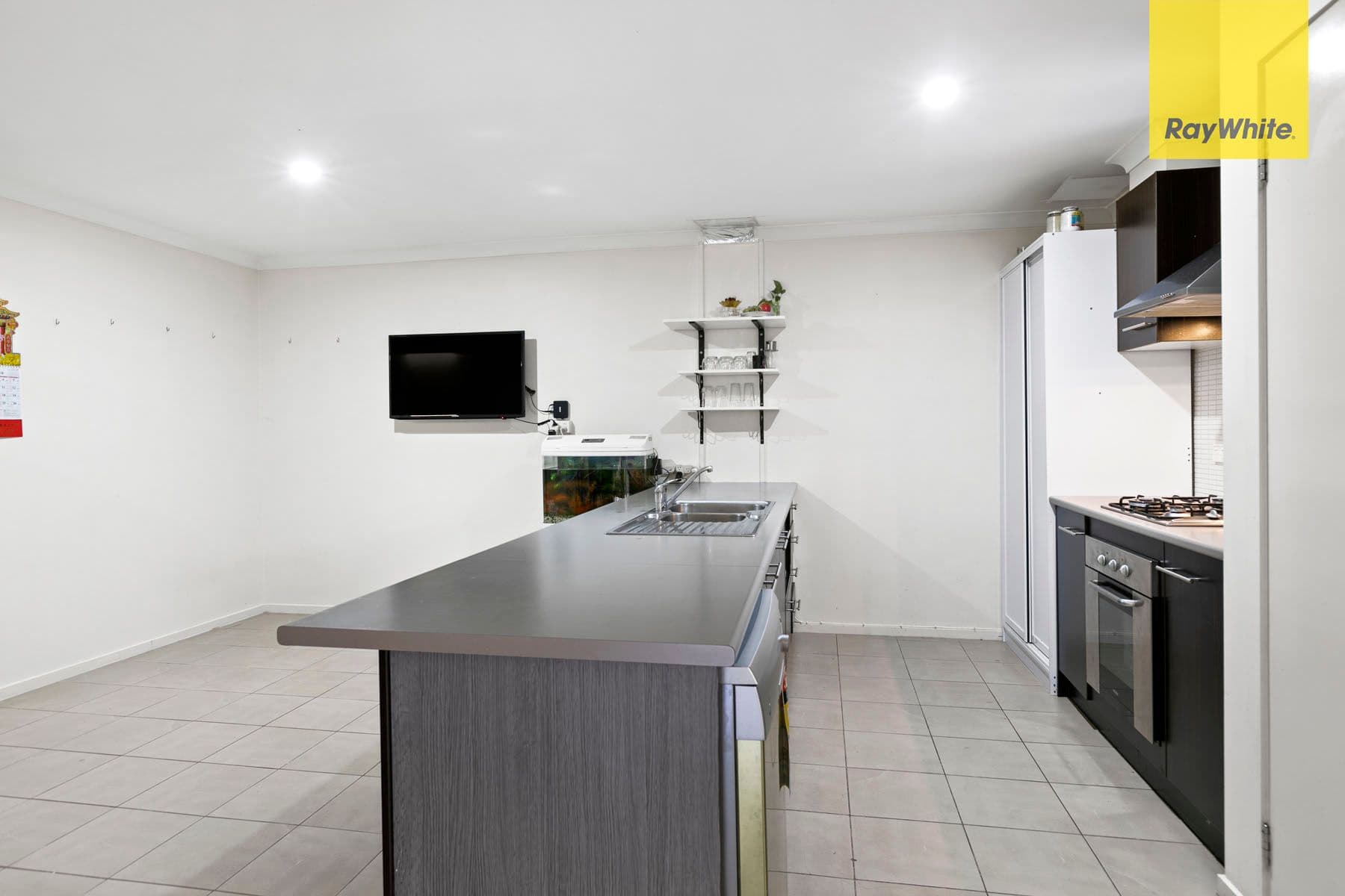 104 Tenterfield Drive, Burnside Heights VIC 3023, Burnside Heights - Thumbnail 2