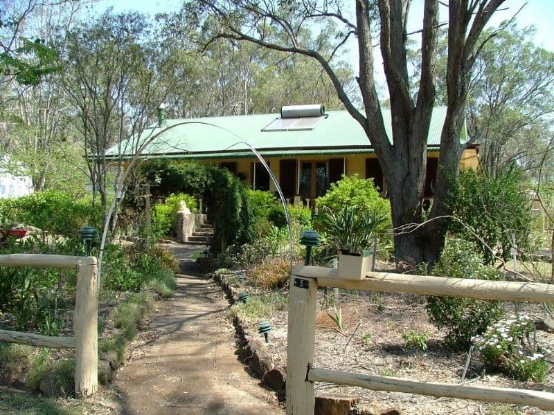 5 South Street, CROWS NEST QLD 4355, Crows Nest - Thumbnail 2