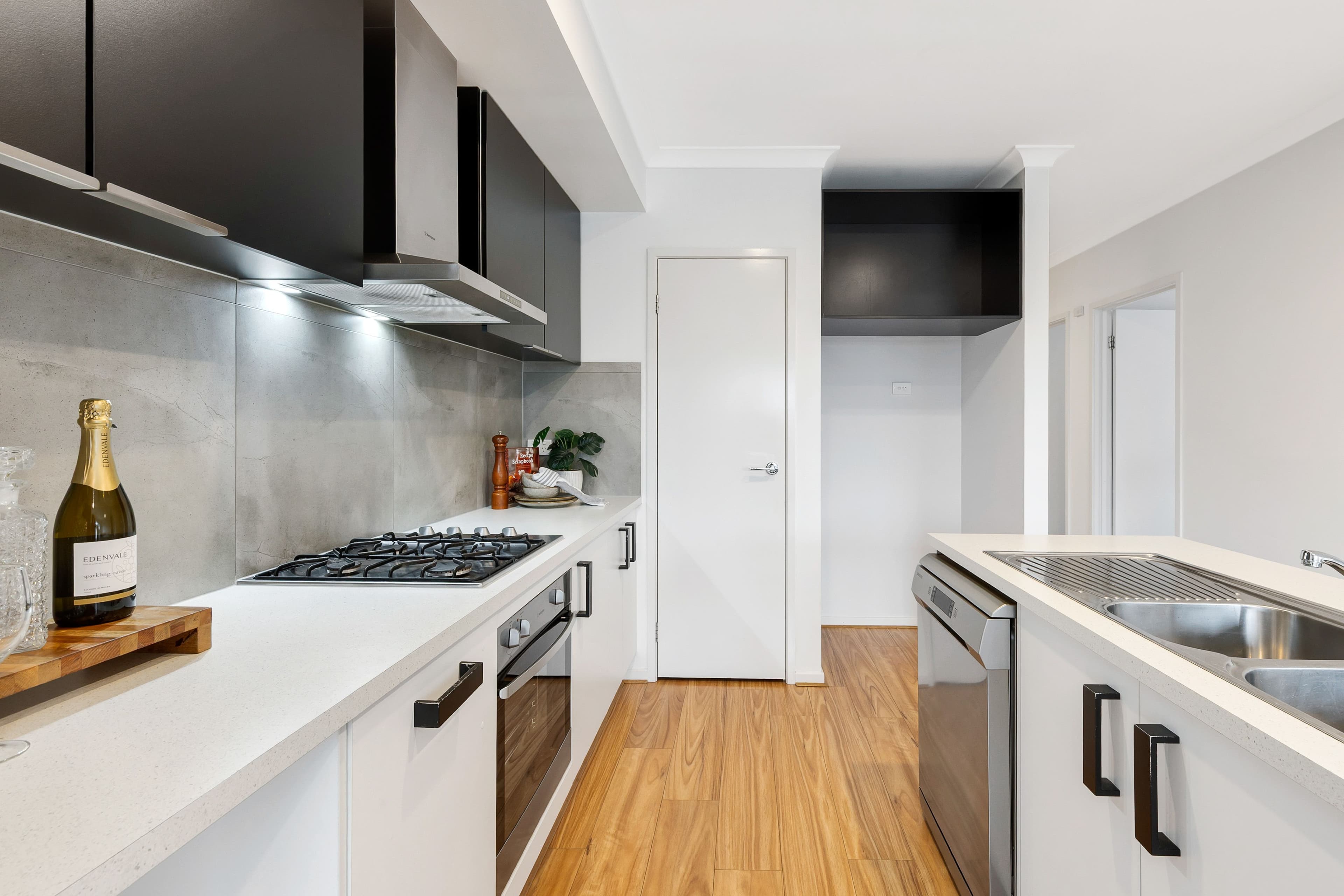 6 Delson Way, Mickleham VIC 3064, Mickleham - Thumbnail 7
