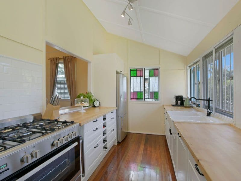 33 Burke Street, Coorparoo QLD 4151, Coorparoo - Thumbnail 4