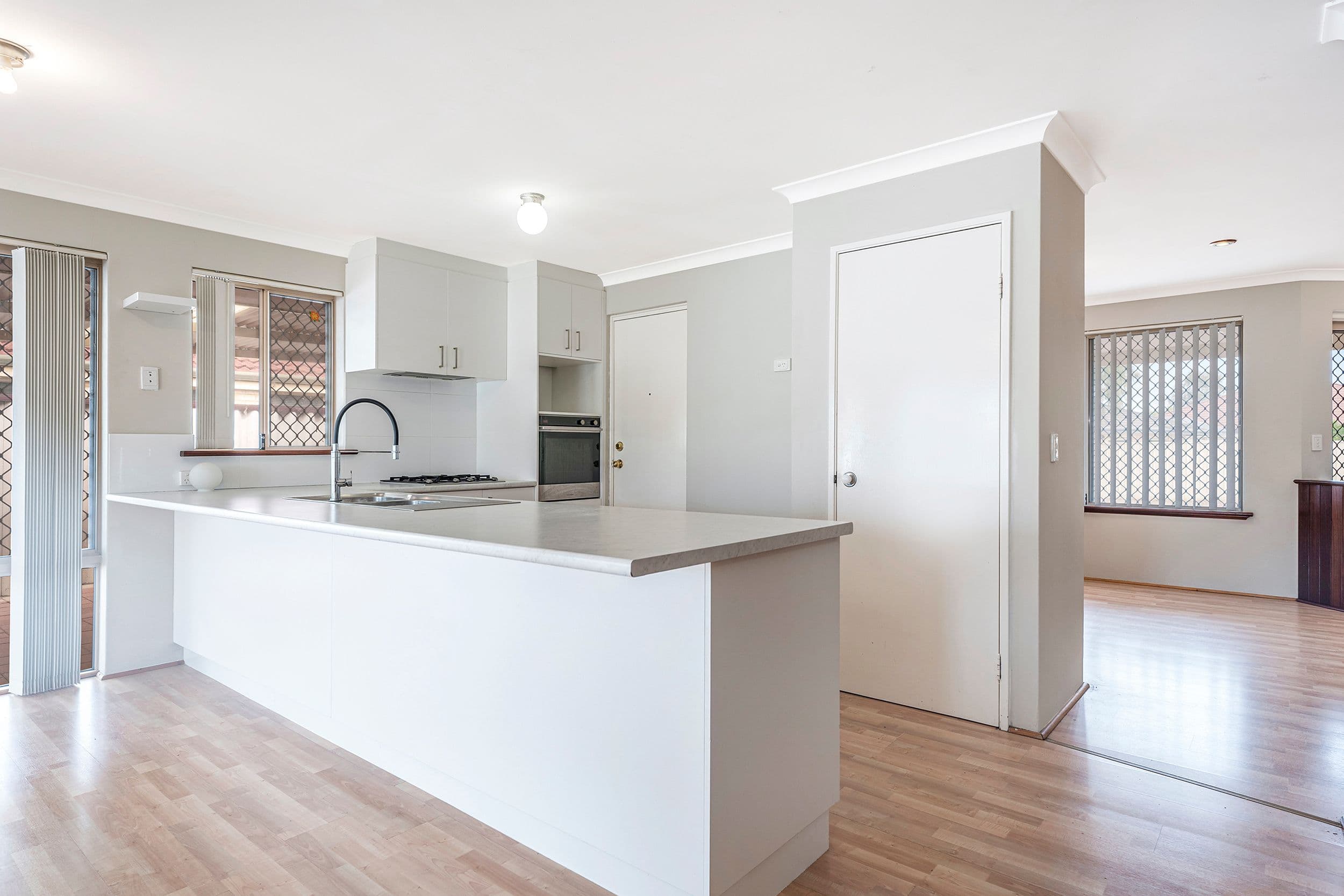 32 Sarah Ann Crescent, Warnbro WA 6169, Warnbro - Thumbnail 5