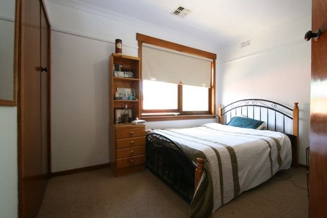 11 Hamilton Row, YARRALUMLA ACT 2600, Yarralumla - Thumbnail 6