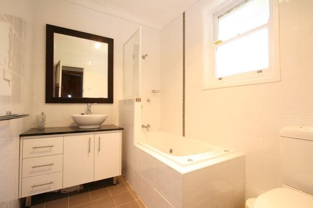 11 Hamilton Row, YARRALUMLA ACT 2600, Yarralumla - Thumbnail 7