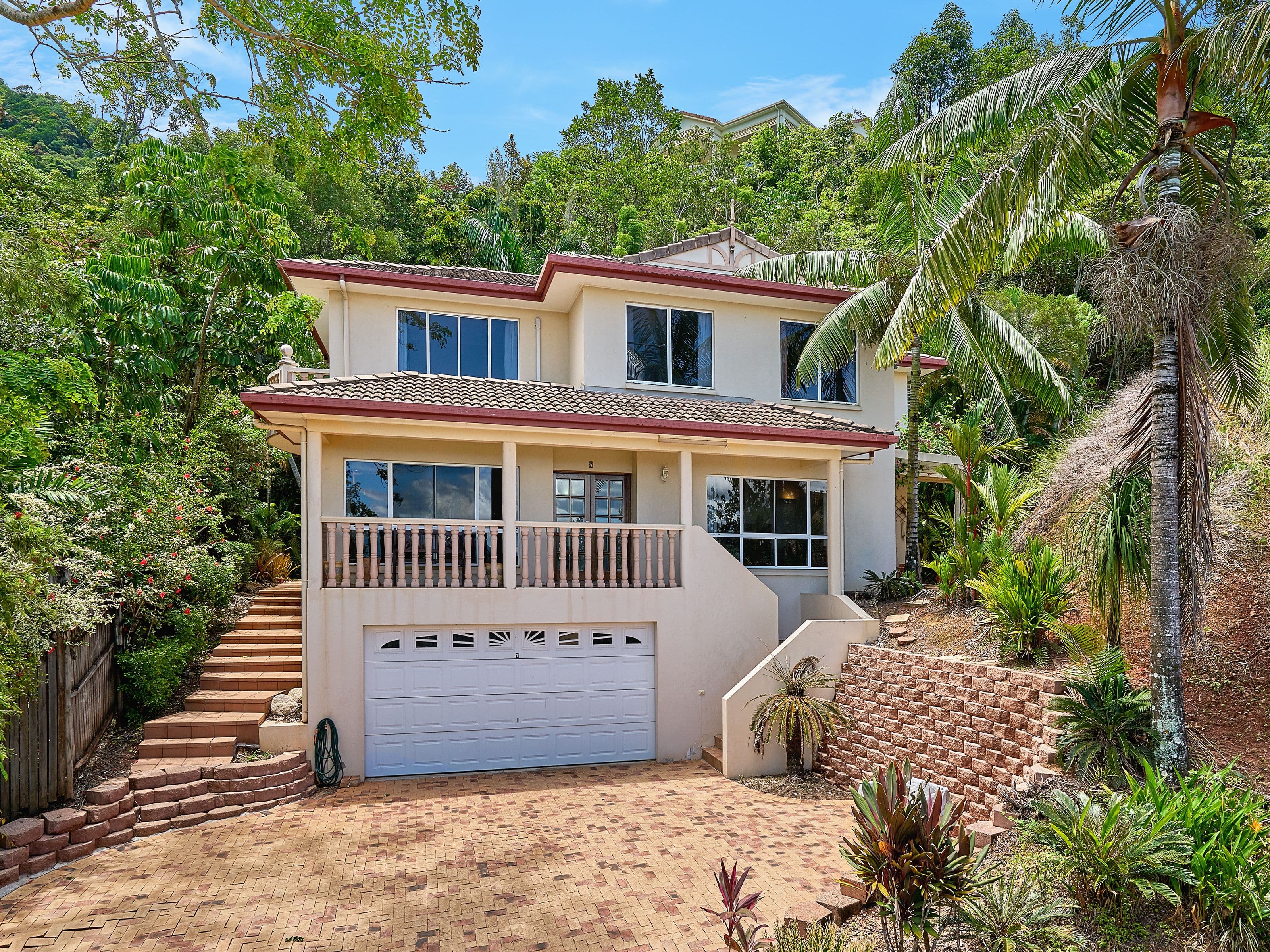 7 Solomon Place, Mooroobool QLD 4870, Mooroobool - Image 1