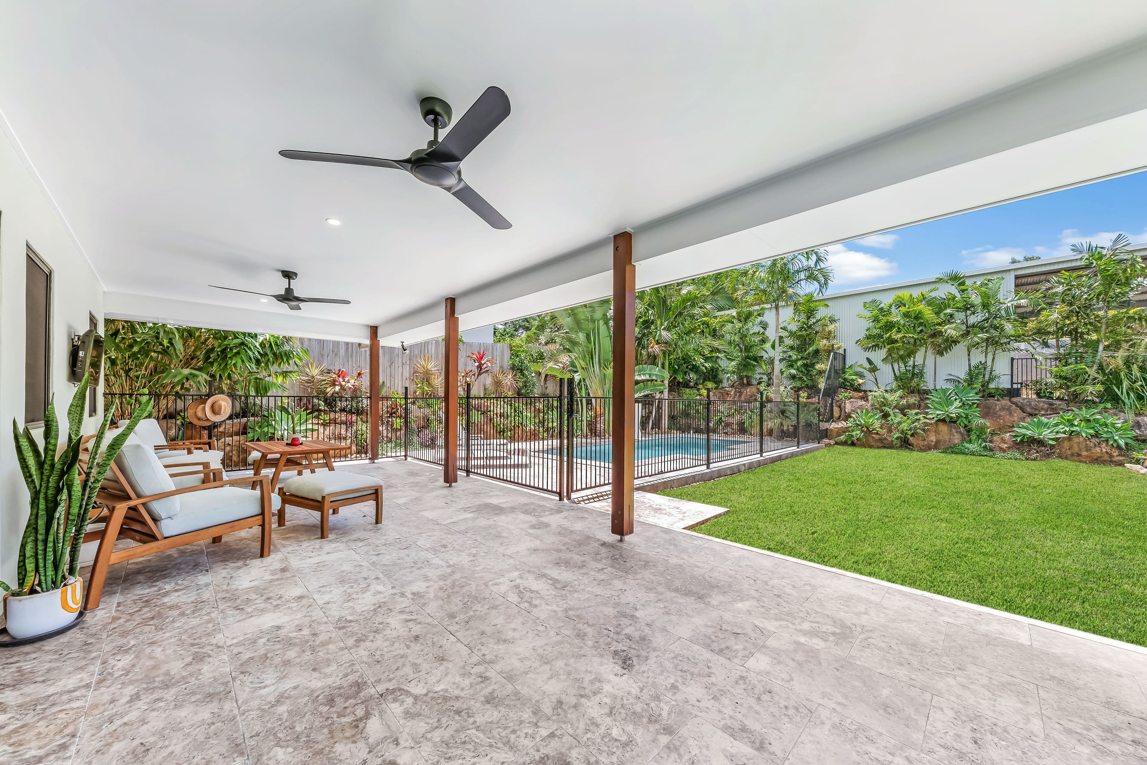 6 Johnswood Close, Cannonvale QLD 4802, Cannonvale - Thumbnail 3