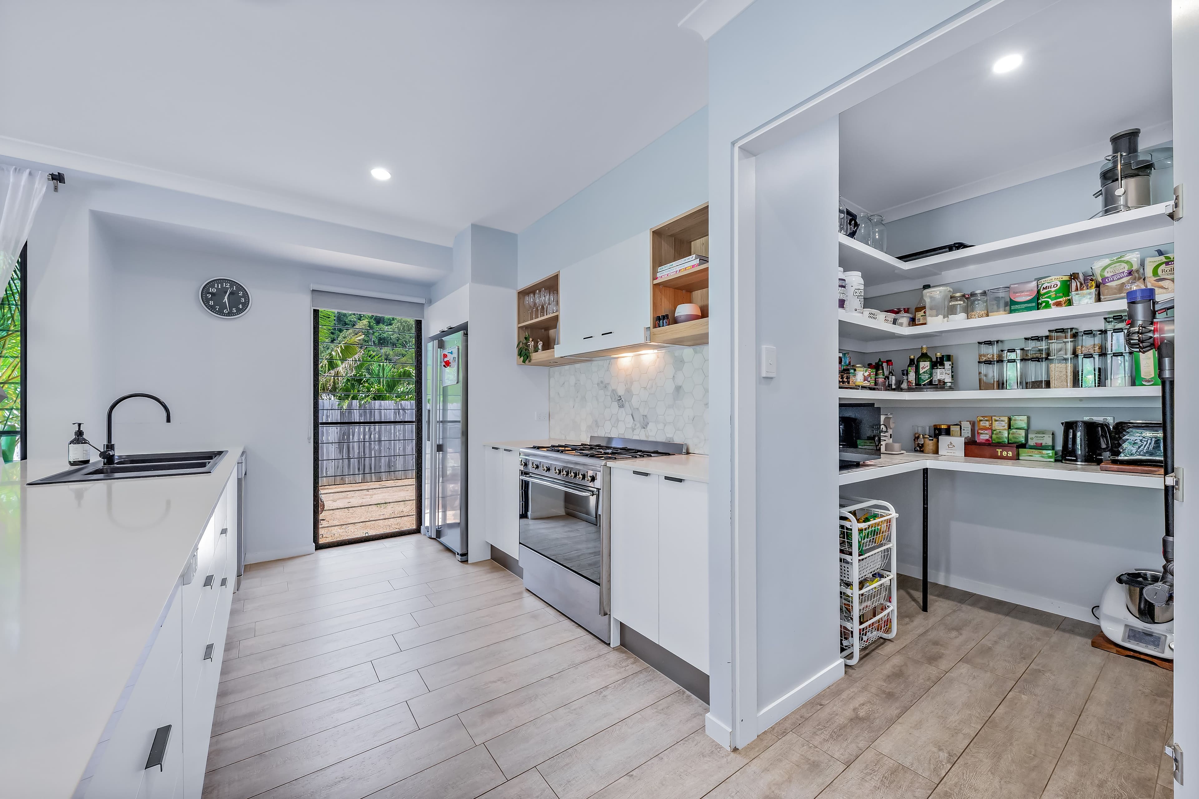6 Johnswood Close, Cannonvale QLD 4802, Cannonvale - Thumbnail 7