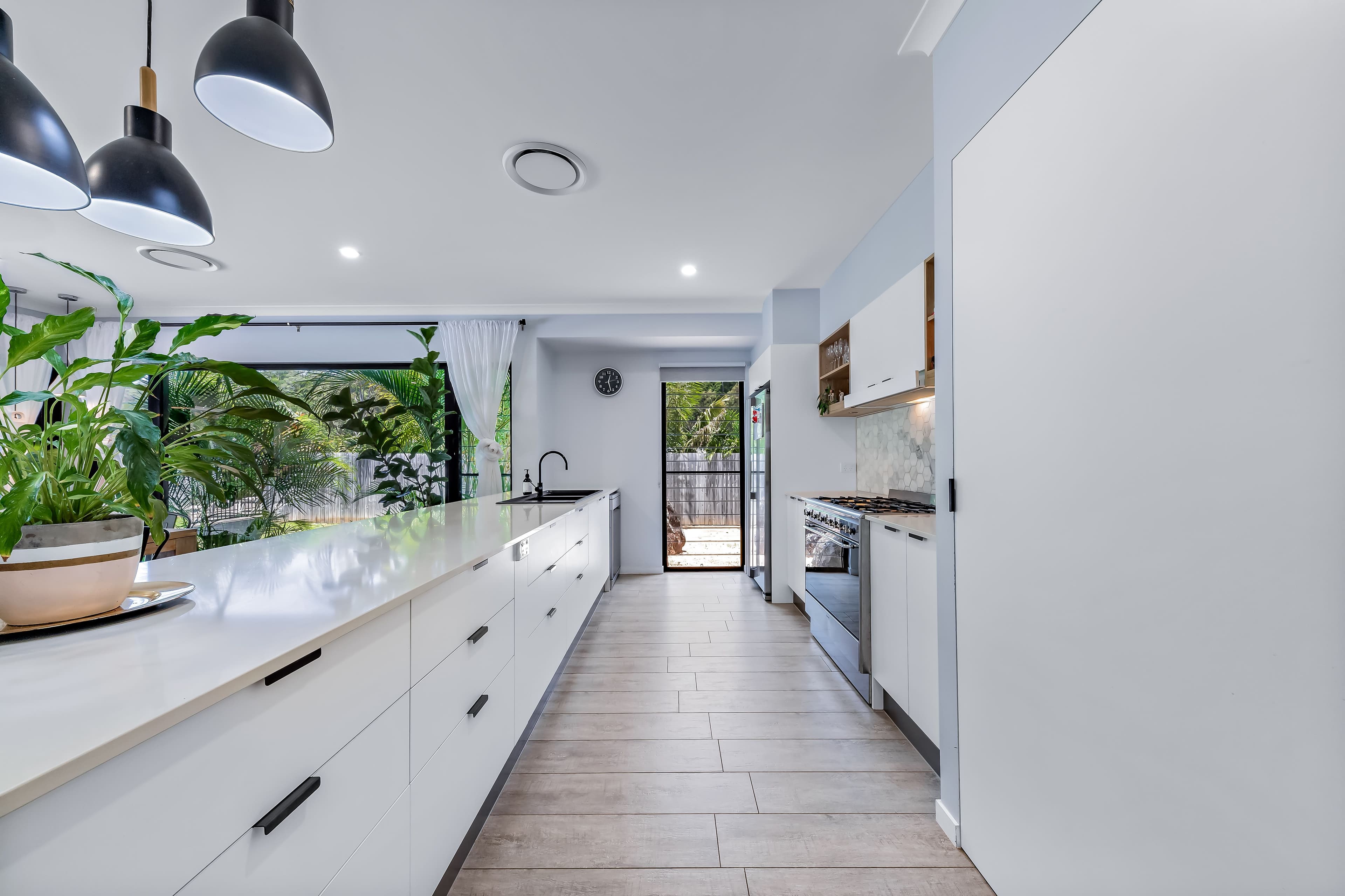 6 Johnswood Close, Cannonvale QLD 4802, Cannonvale - Thumbnail 8