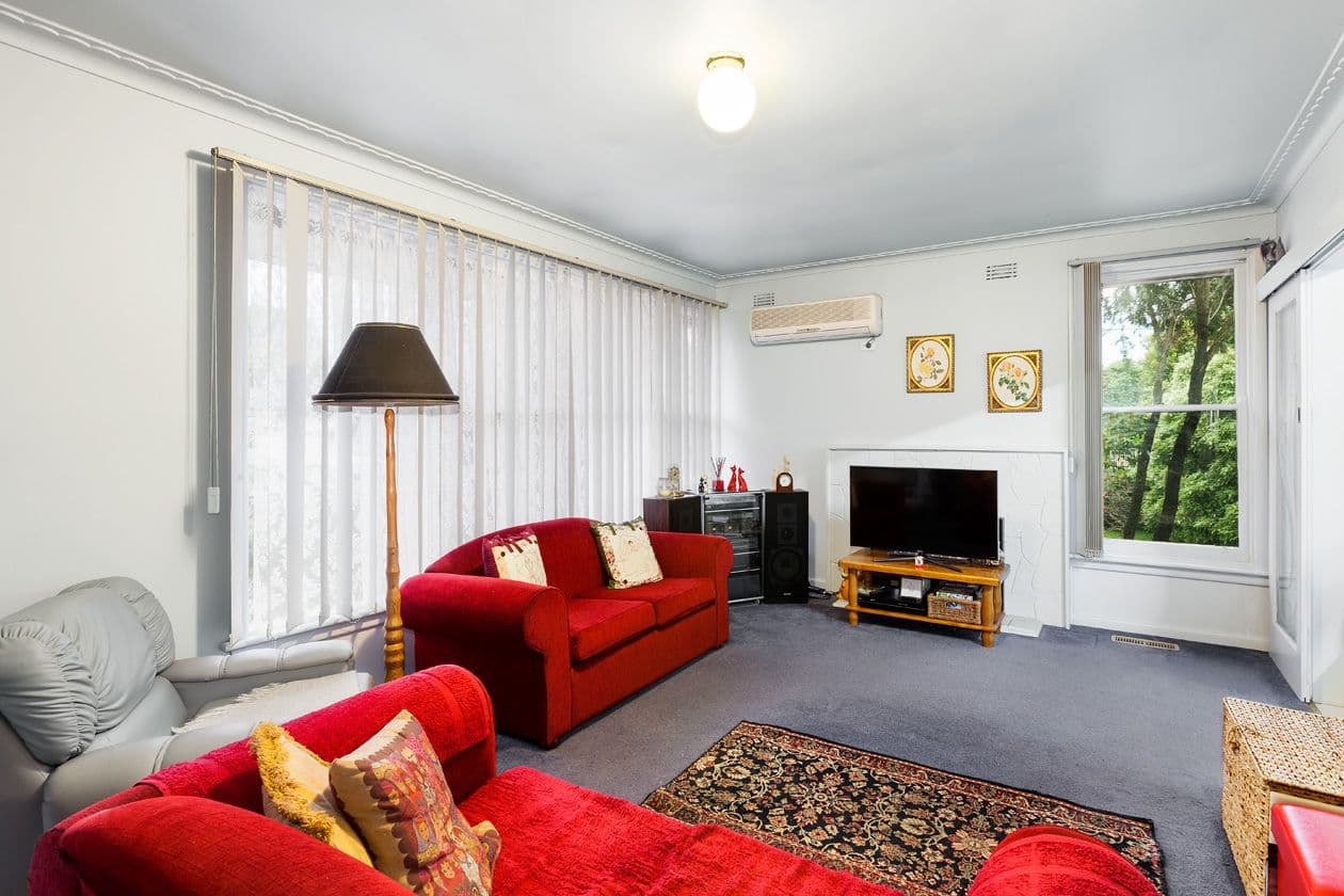 17 Cameron Avenue, OAKLEIGH SOUTH VIC 3167, Oakleigh South - Thumbnail 2