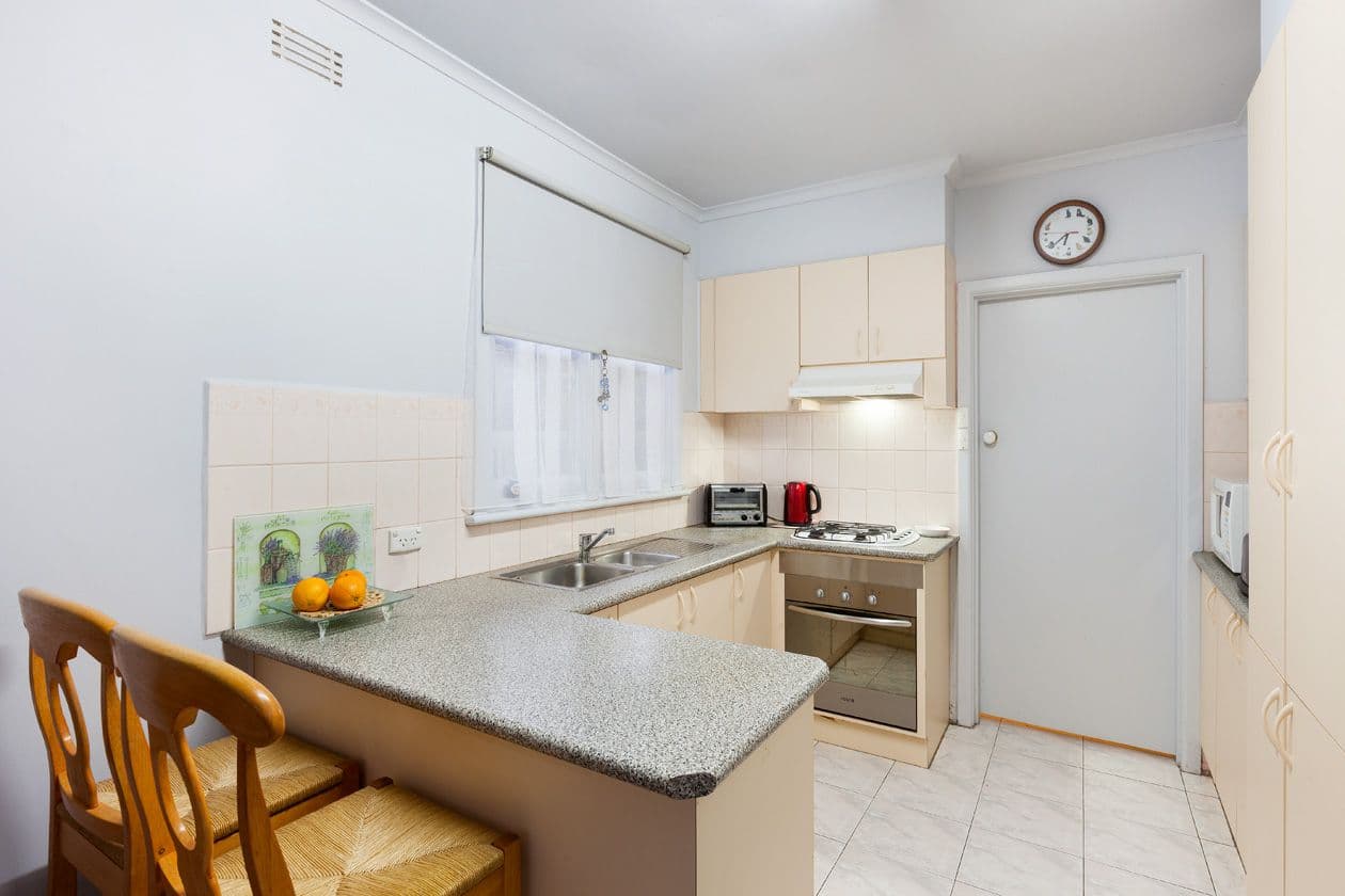 17 Cameron Avenue, OAKLEIGH SOUTH VIC 3167, Oakleigh South - Thumbnail 3