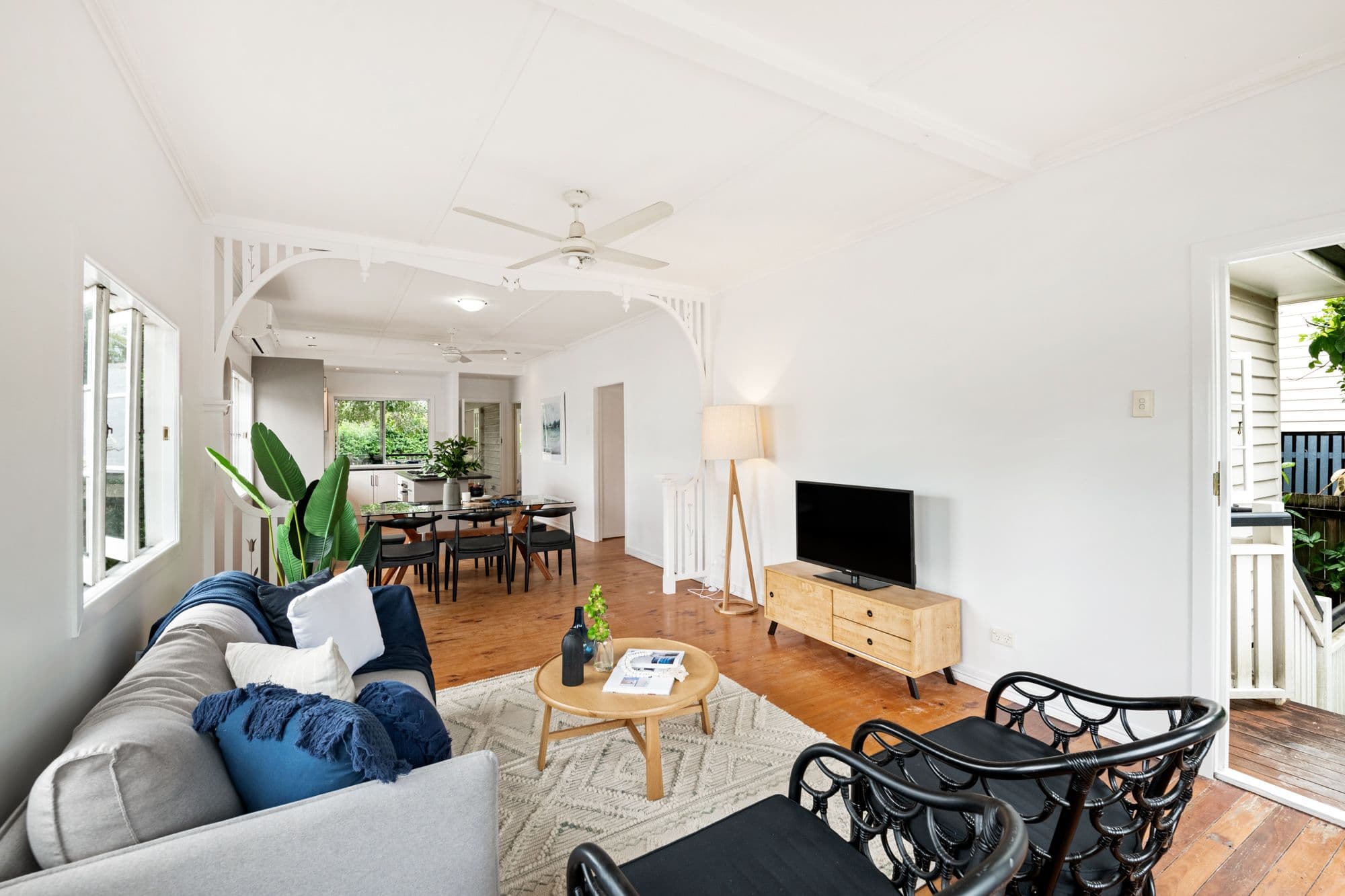 37 Boronia Avenue, Holland Park West QLD 4121, Holland Park West - Thumbnail 3