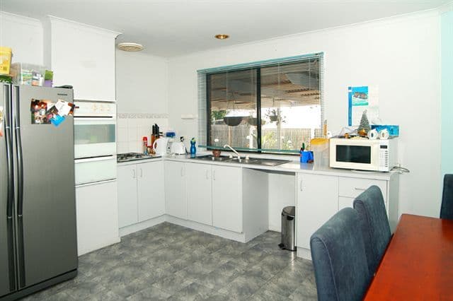 59 Banbury Crescent, CRAIGIEBURN VIC 3064, Craigieburn - Thumbnail 3