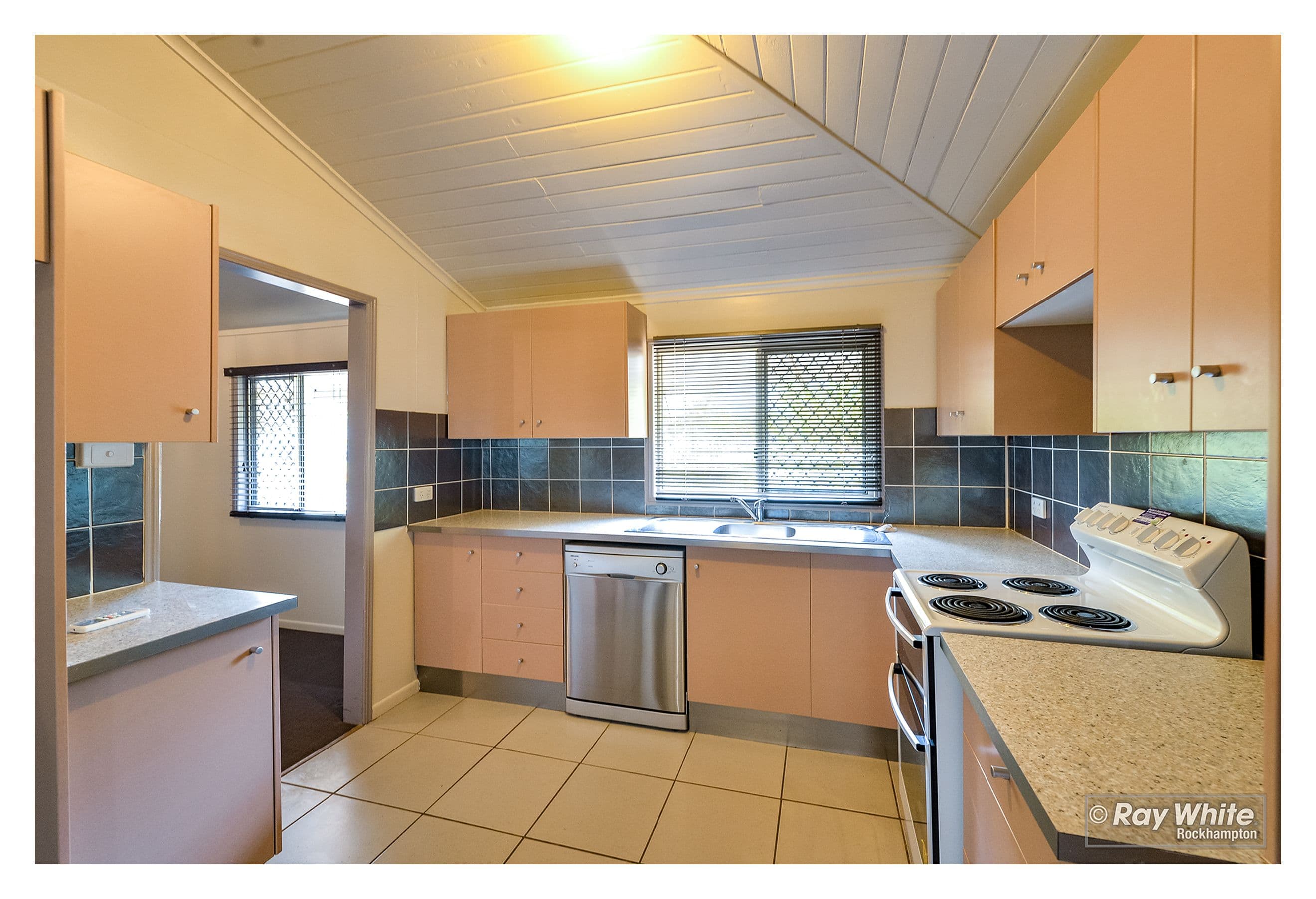 35 Macalister Street, Park Avenue QLD 4701, Park Avenue - Thumbnail 3