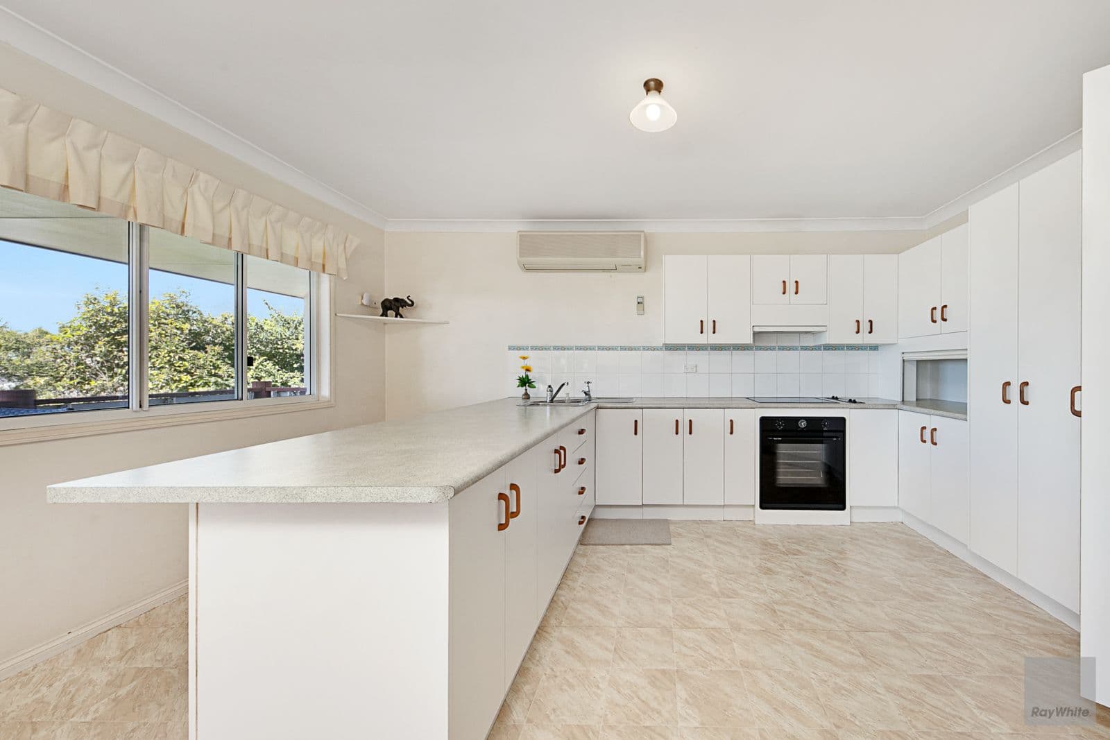 9 Baglow Avenue, Yeppoon QLD 4703, Yeppoon - Thumbnail 7