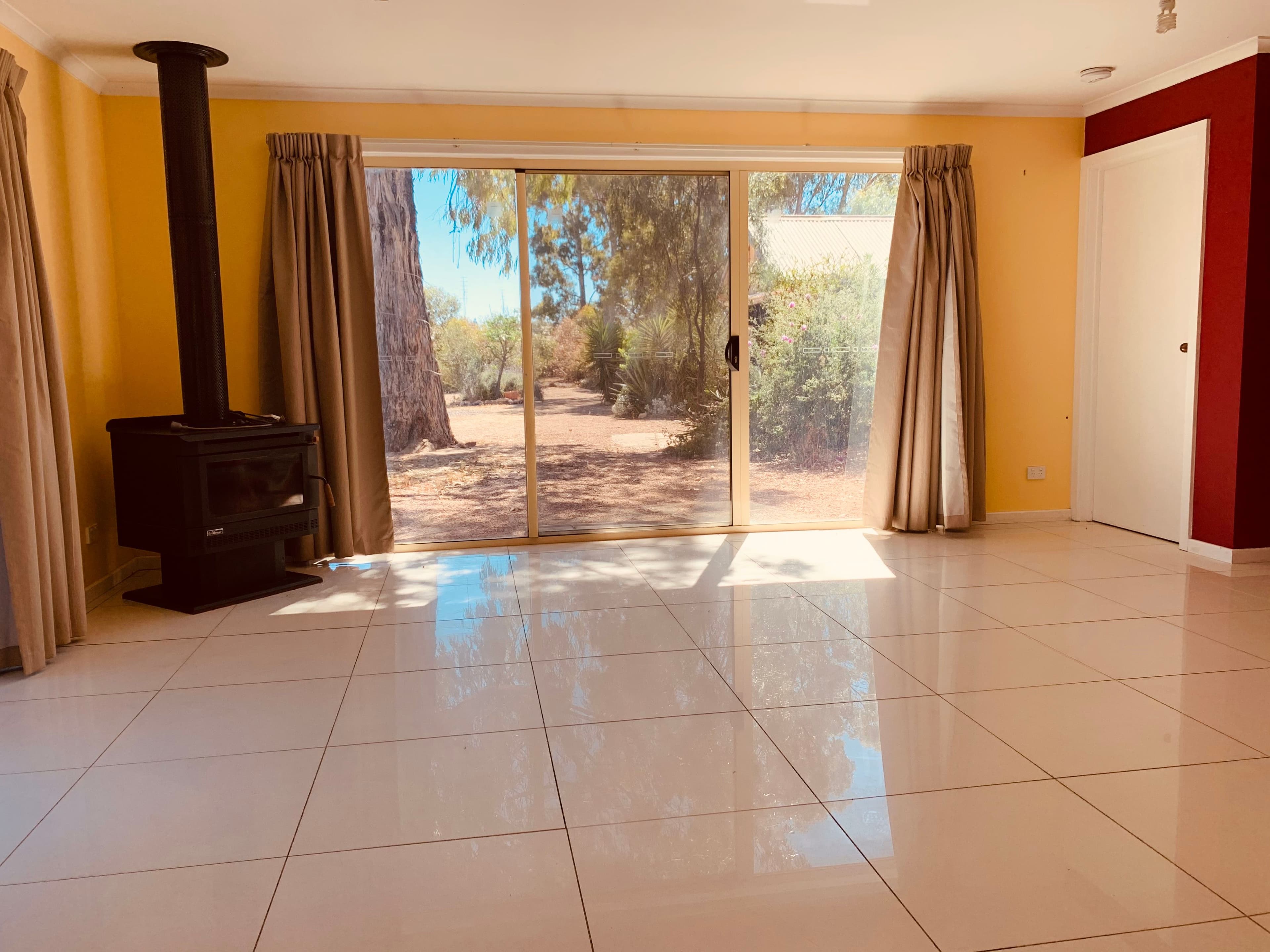 28 Russell Street, Kadina SA 5554, Kadina - Thumbnail 2