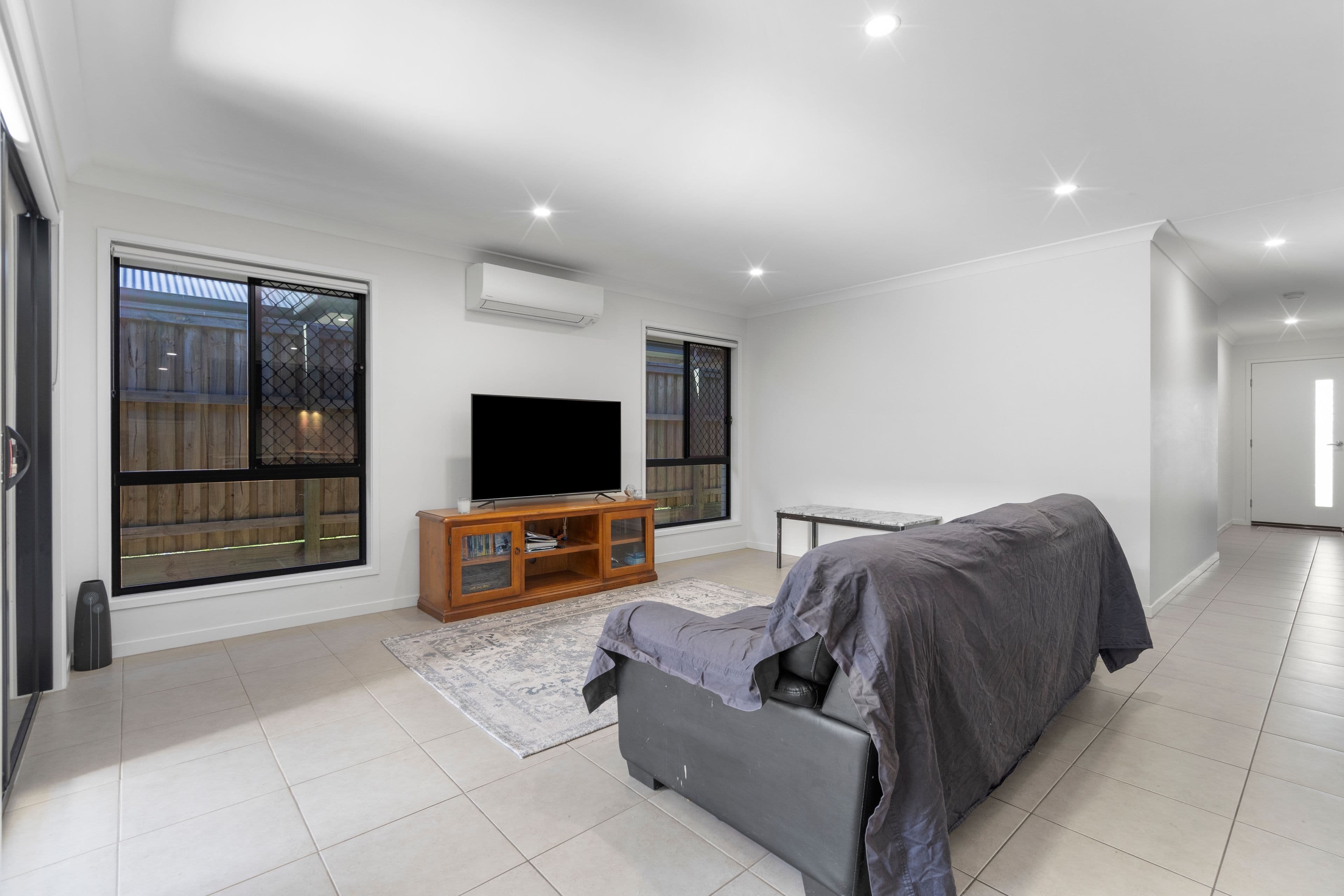 25 Wallace Street, Walloon QLD 4306, Walloon - Thumbnail 5