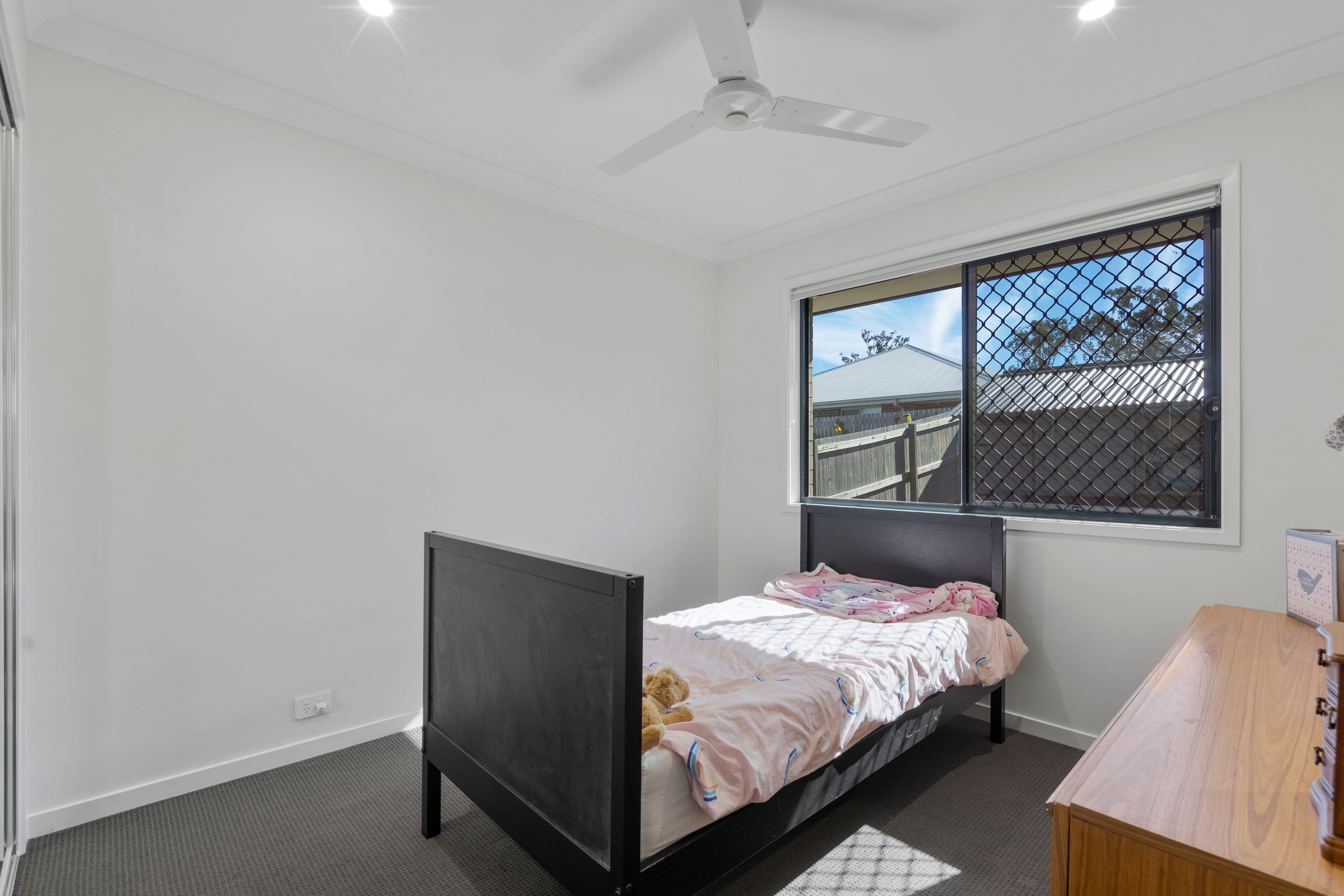 25 Wallace Street, Walloon QLD 4306, Walloon - Thumbnail 8