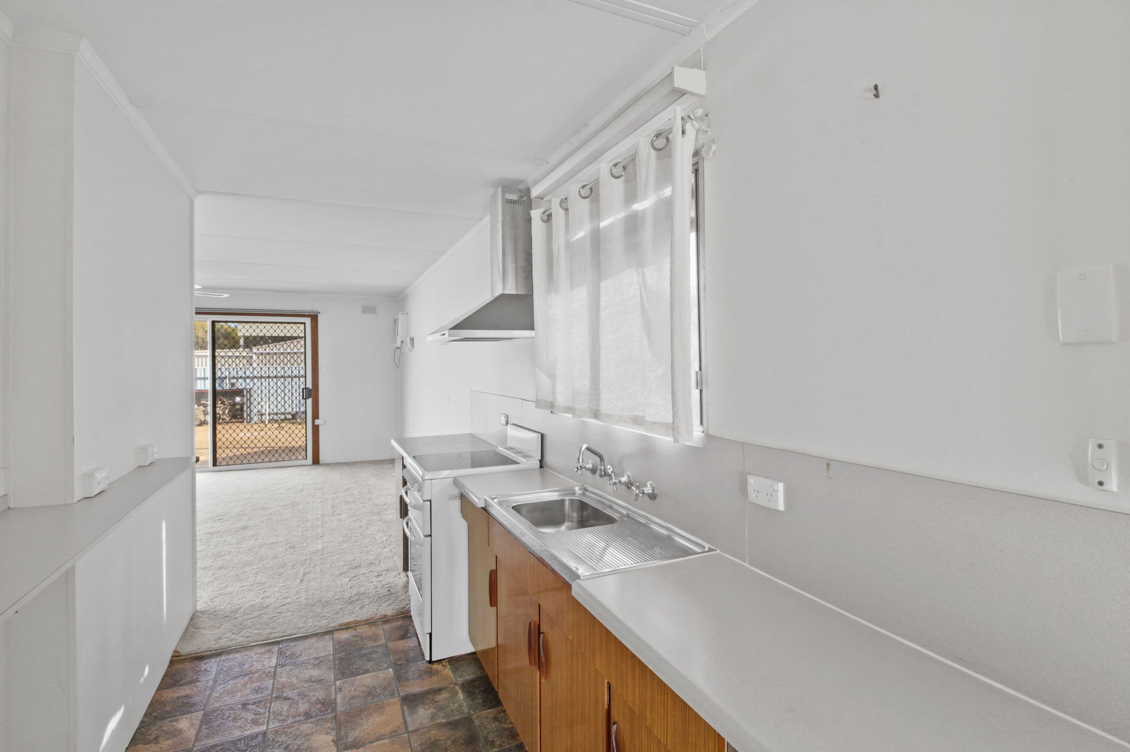 32 Eleventh Street, Renmark SA 5341, Renmark - Thumbnail 4