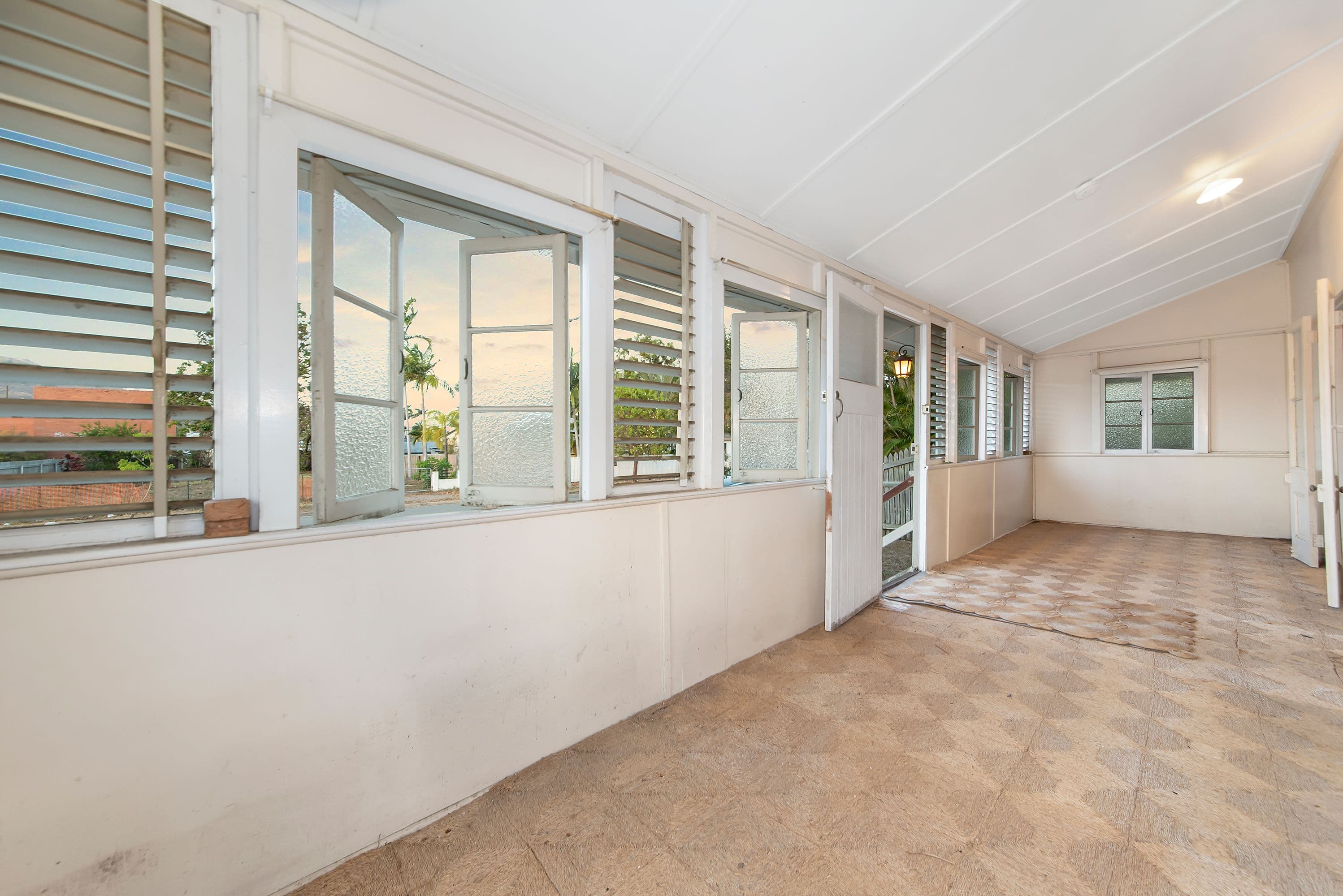 2 Armstrong Street, Hermit Park QLD 4812, Hermit Park - Thumbnail 2