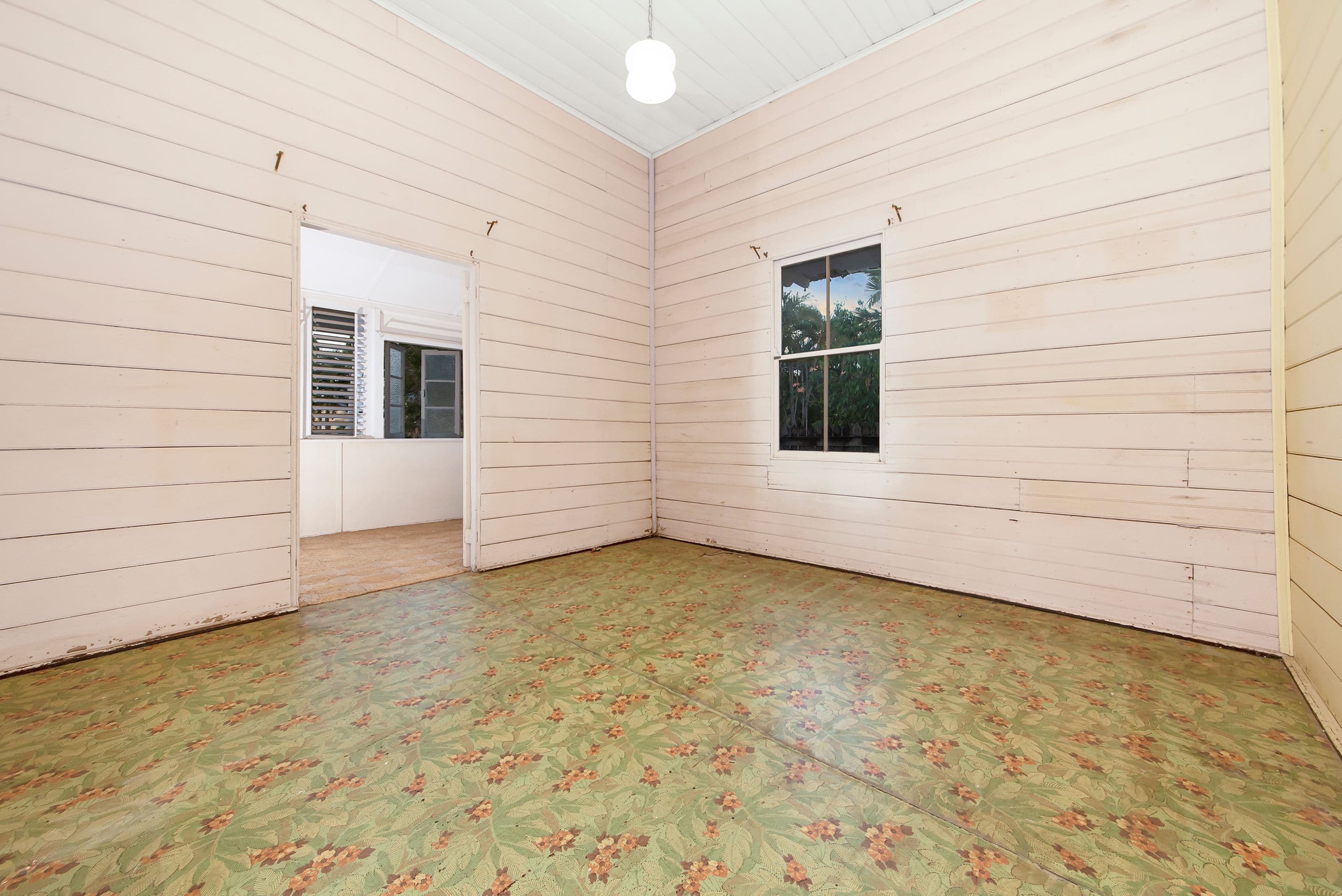2 Armstrong Street, Hermit Park QLD 4812, Hermit Park - Thumbnail 3