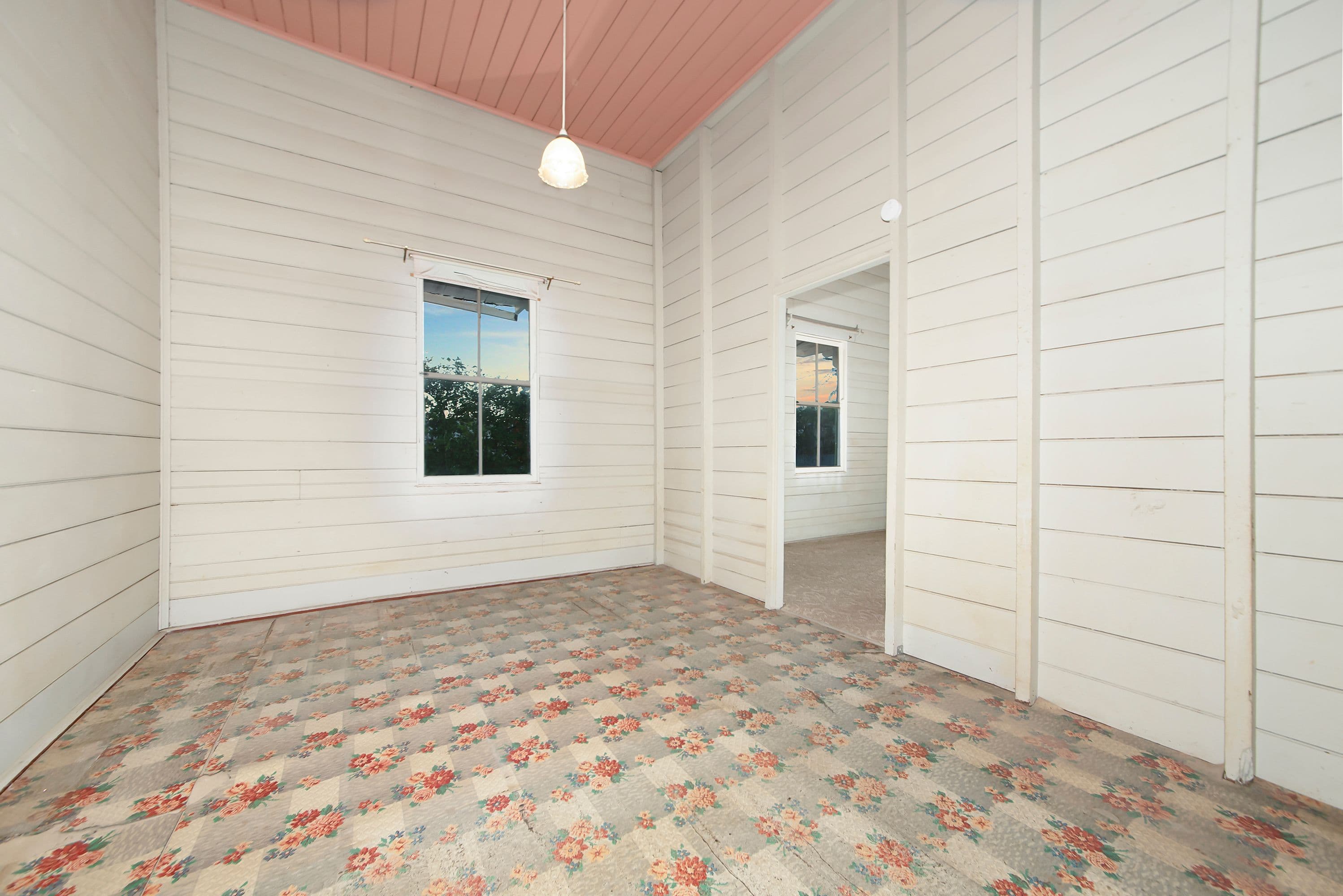 2 Armstrong Street, Hermit Park QLD 4812, Hermit Park - Thumbnail 4