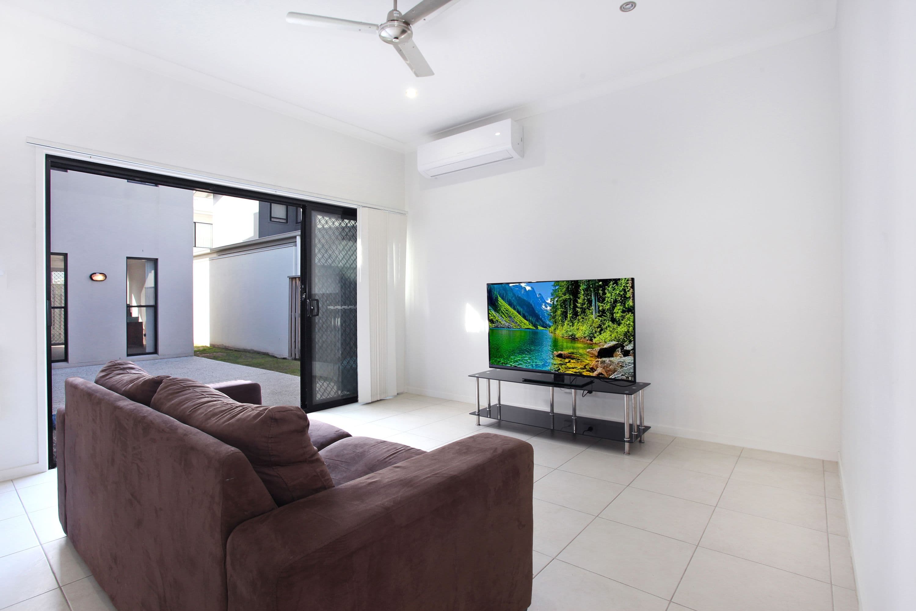 15 Saint Clair Street, Maroochydore QLD 4558, Maroochydore - Thumbnail 2